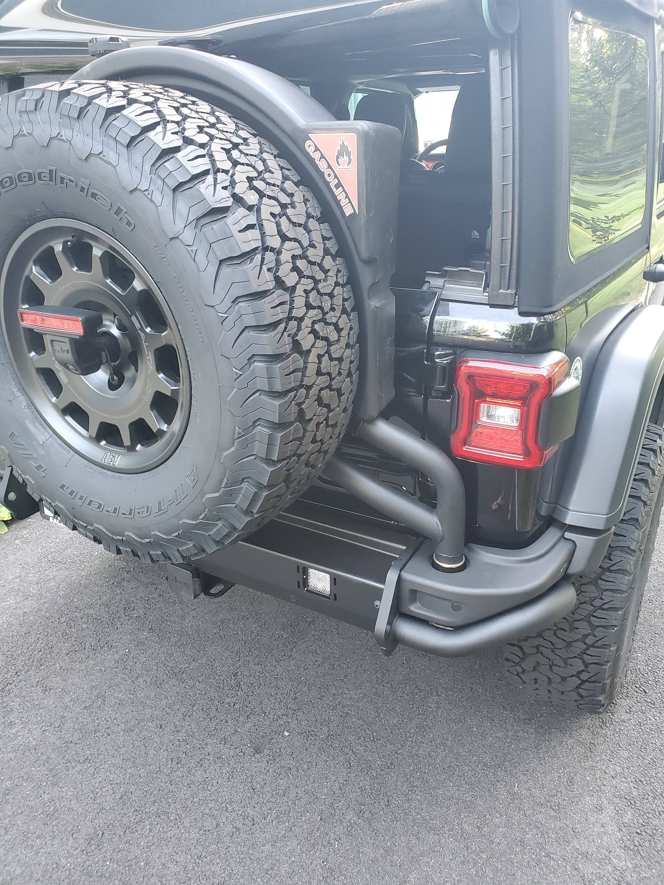 Jeep Wrangler JL How Do You Carry Extra Gas 20220812_190042