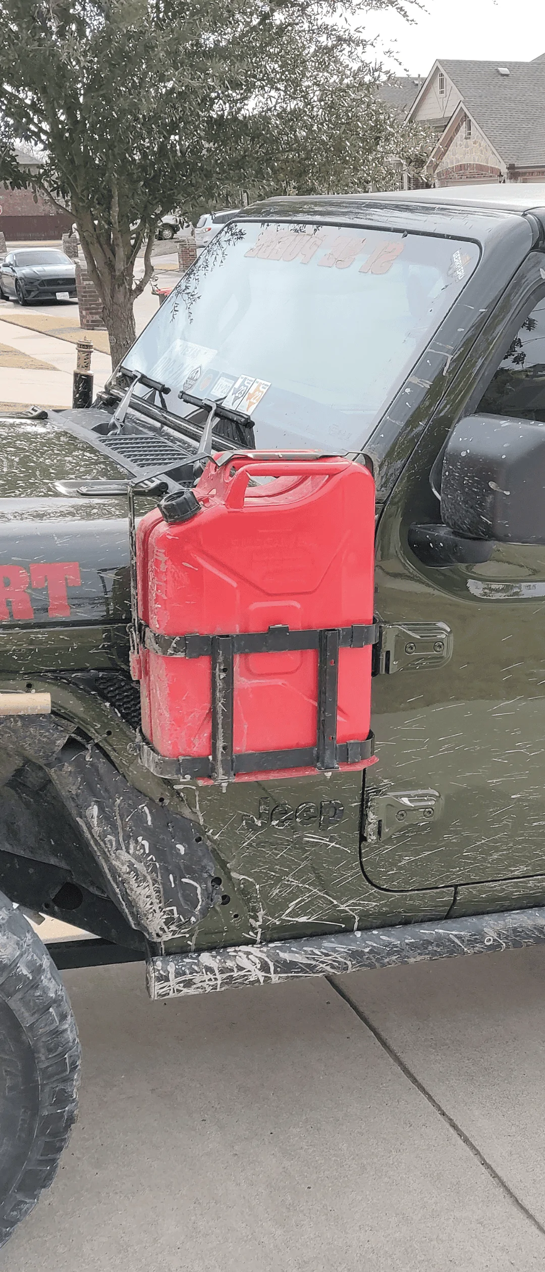 Jeep Wrangler JL How Do You Carry Extra Gas Screenshot_20230302-175604