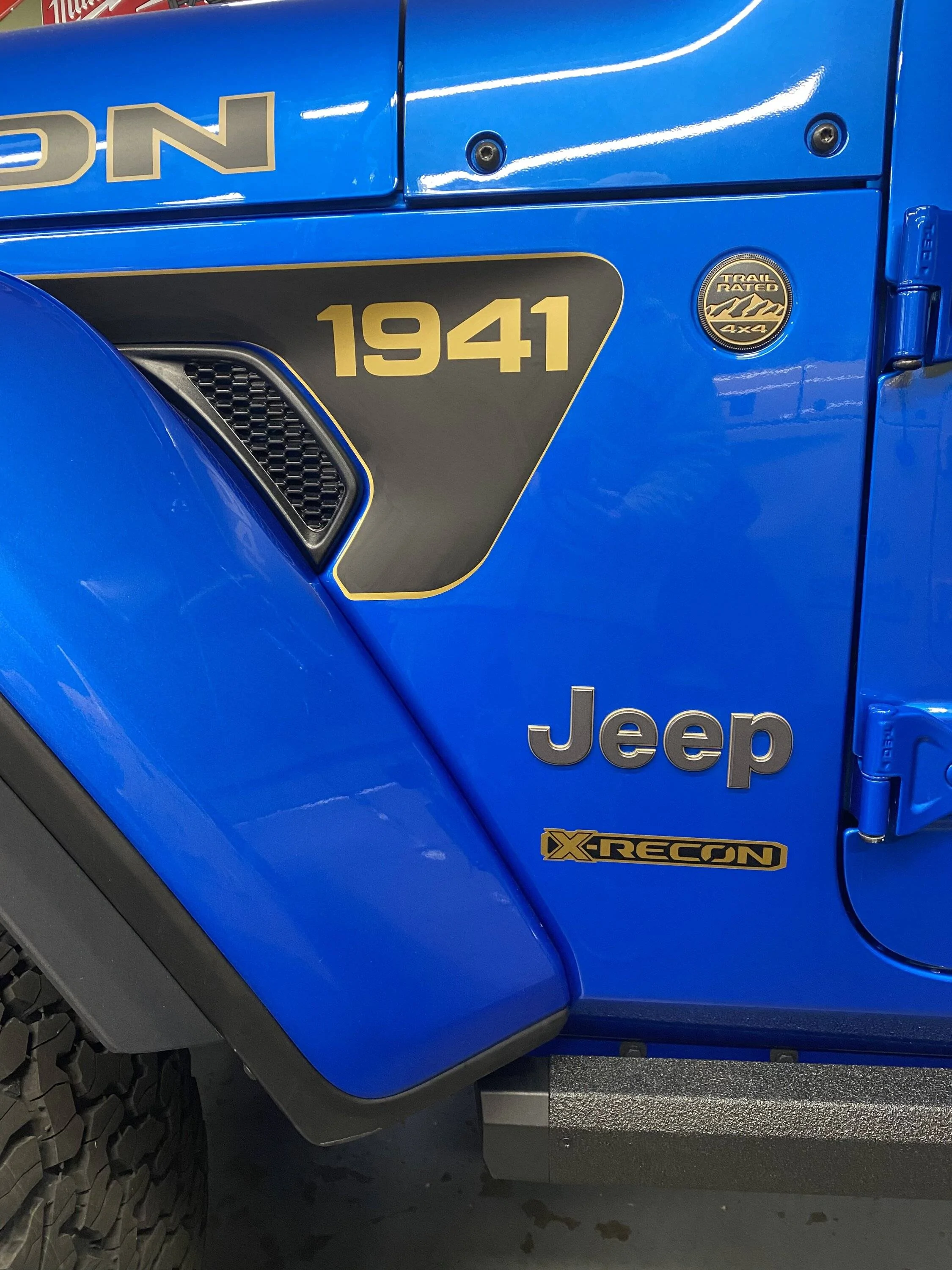 Jeep Wrangler JL Show Your 392 Hood Graphics 03748ECF-9B31-4982-9D86-E586A8B3548E