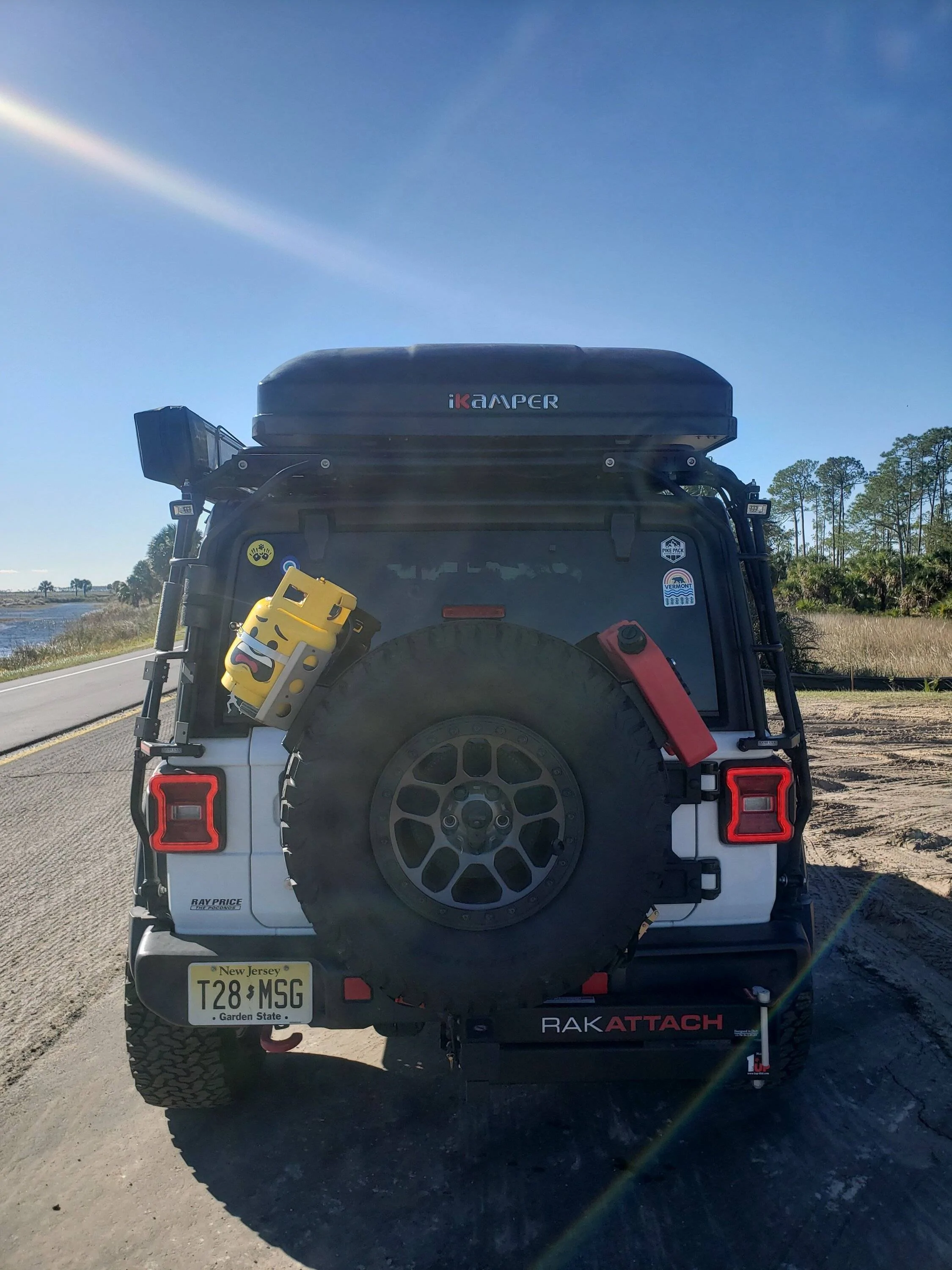 Jeep Wrangler JL How Do You Carry Extra Gas 2022-12-23 10.40.23
