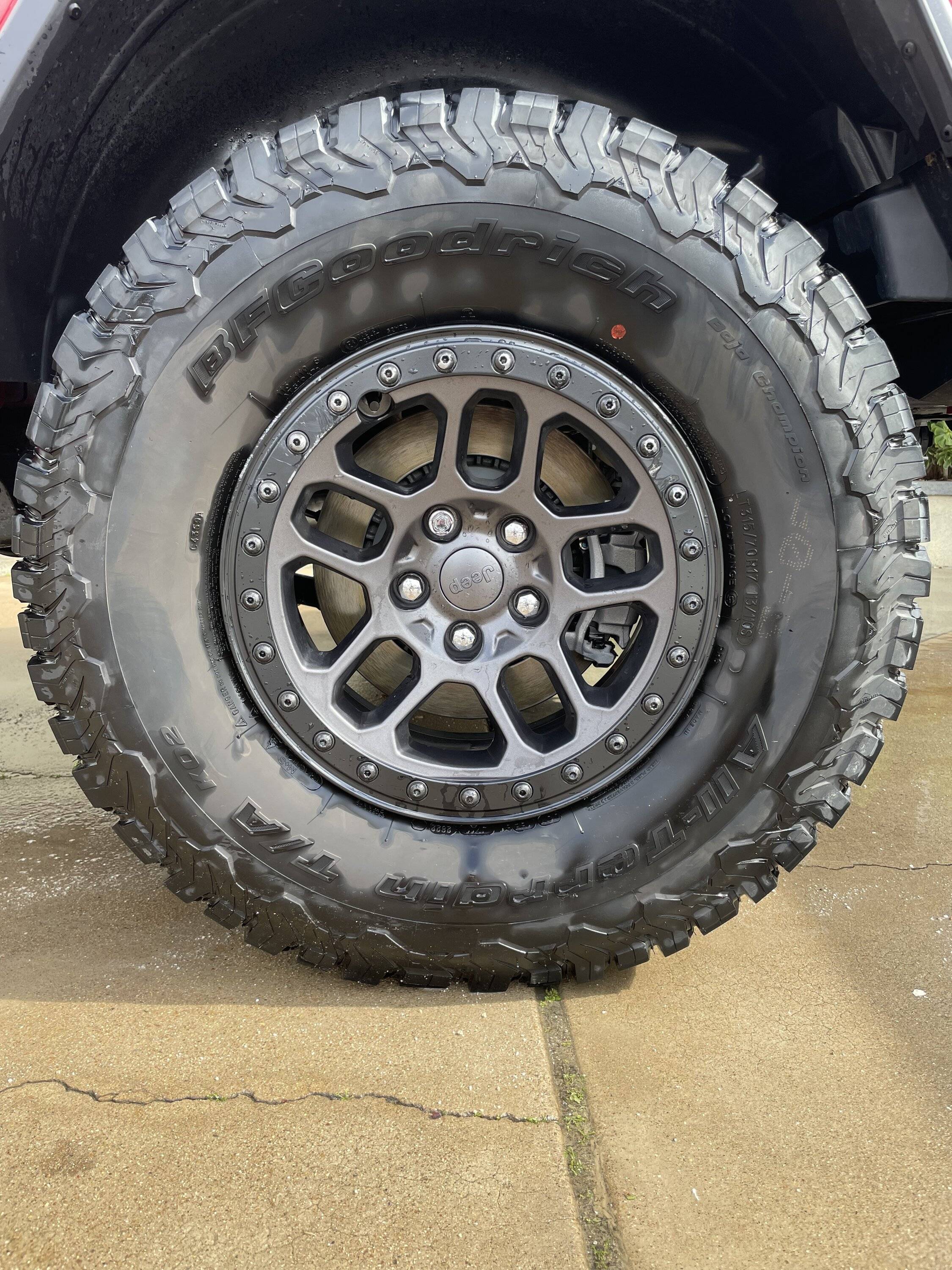 Jeep Wrangler JL Xtreme Recon Wheel/Tire Set + Lock Nuts E8091D2F-21FF-42D3-AB64-6FD752C2D7C6