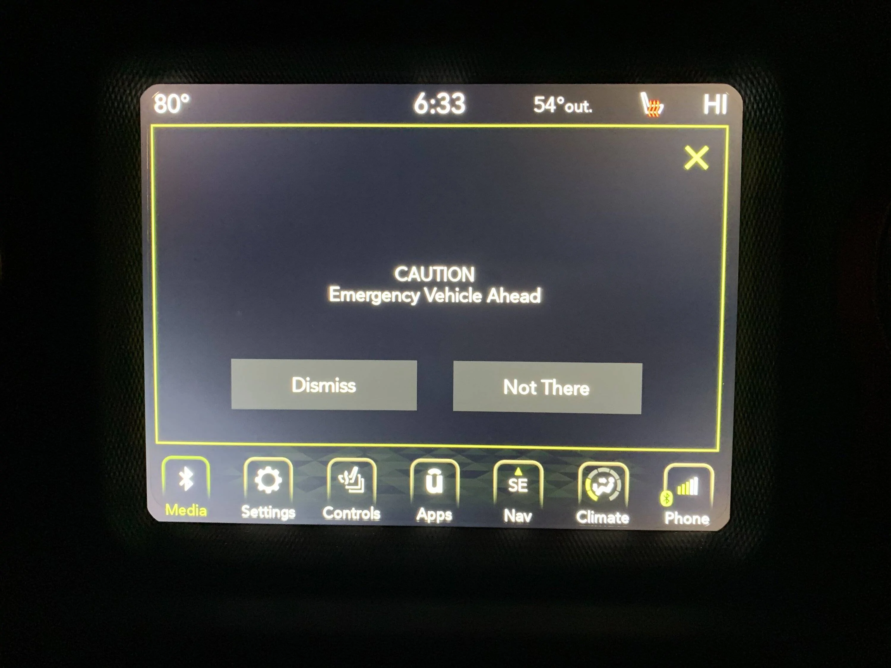 Jeep Wrangler JL Emergency vehicle ahead warning FCBEDAF2-04B8-490E-BACD-0DEE5B7157D1