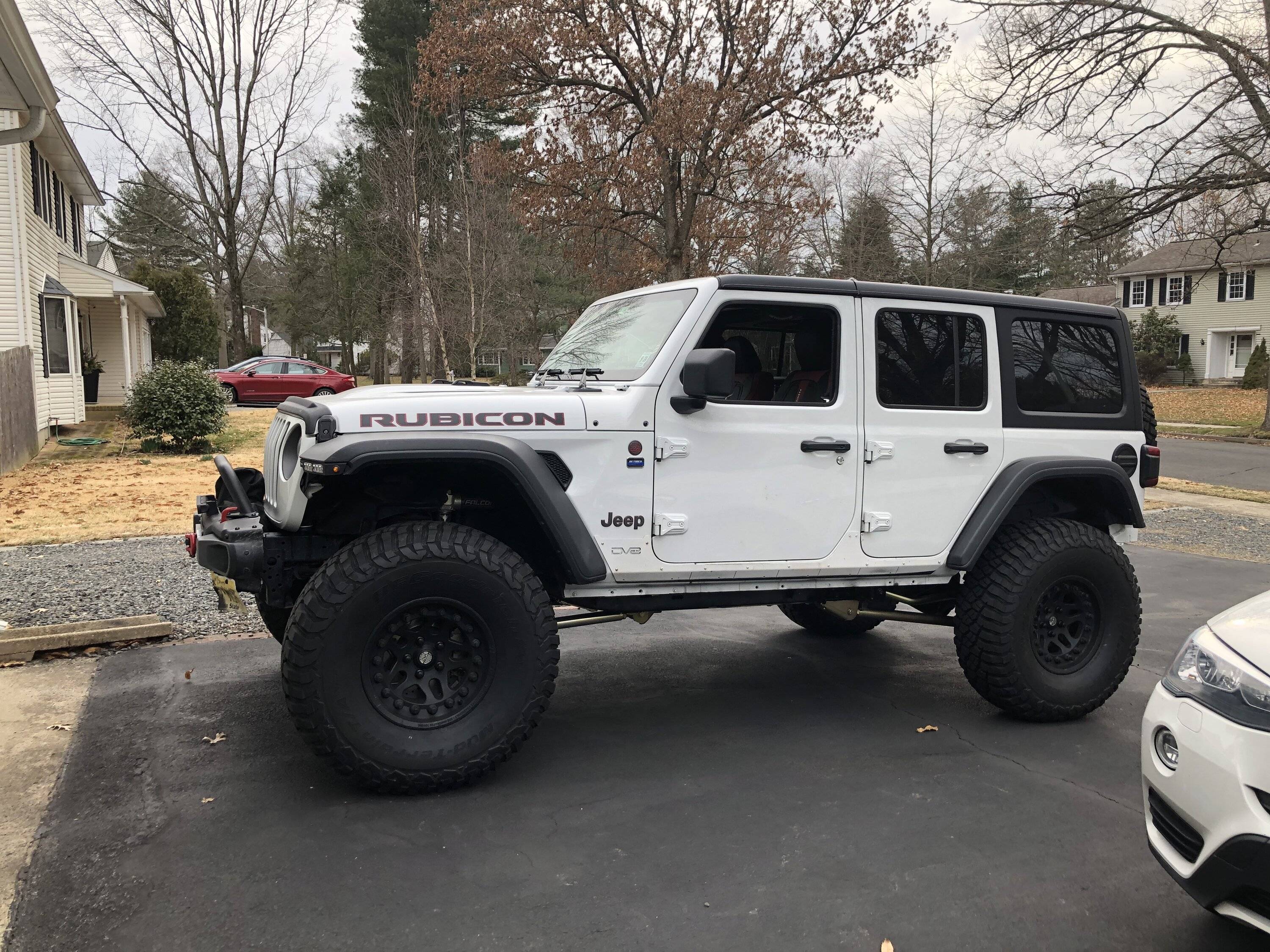 Jeep Wrangler JL Metalcloak lock-n-load vs Game changer IMG_2171[1].JPG