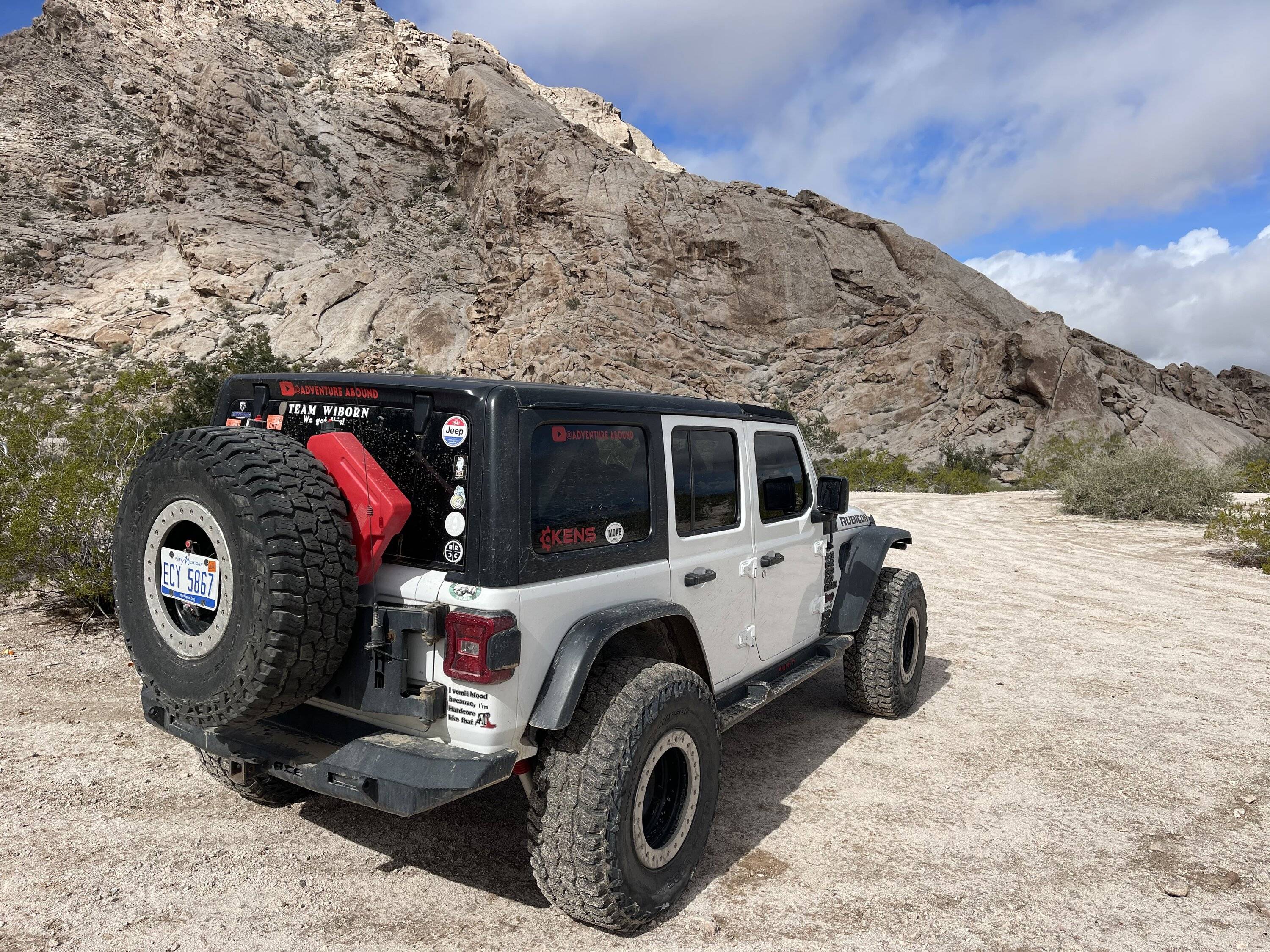 Jeep Wrangler JL How Do You Carry Extra Gas 007D1317-AD56-4F6F-8FB3-699B8574A4C6