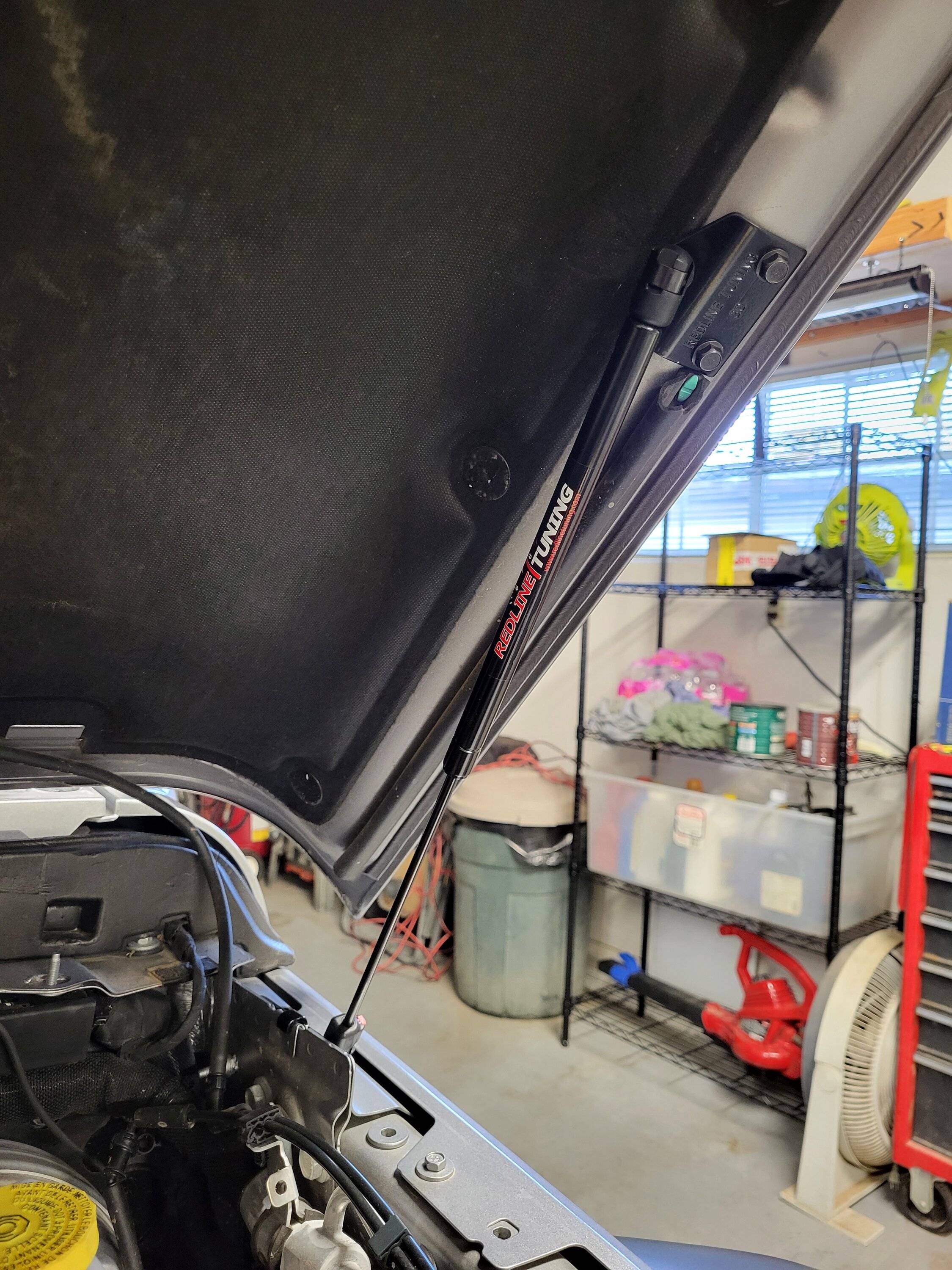 Jeep Wrangler JL Redline Tuning Hood Struts 20230304_075938