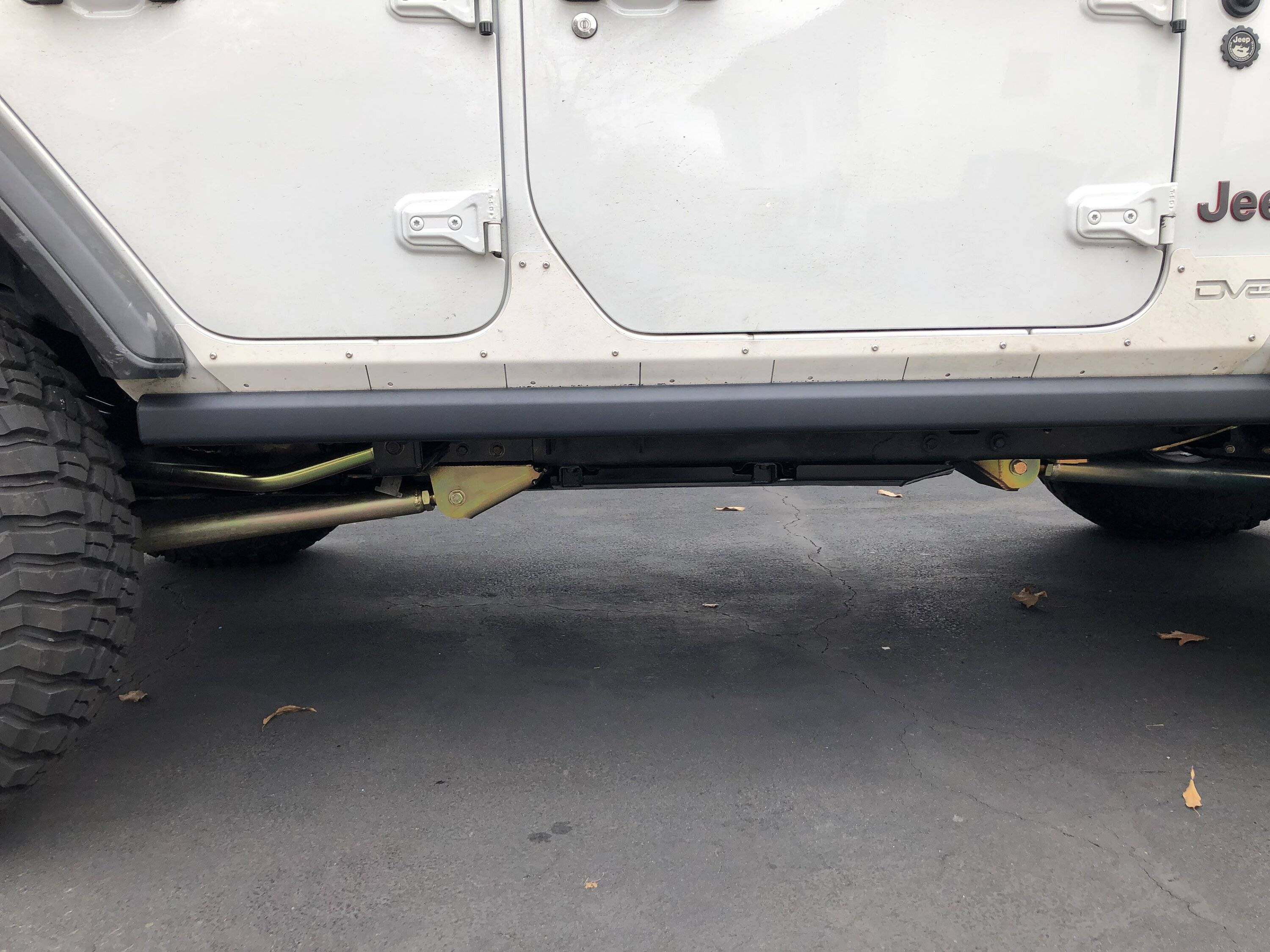 Jeep Wrangler JL Metalcloak lock-n-load vs Game changer IMG_2177.JPG