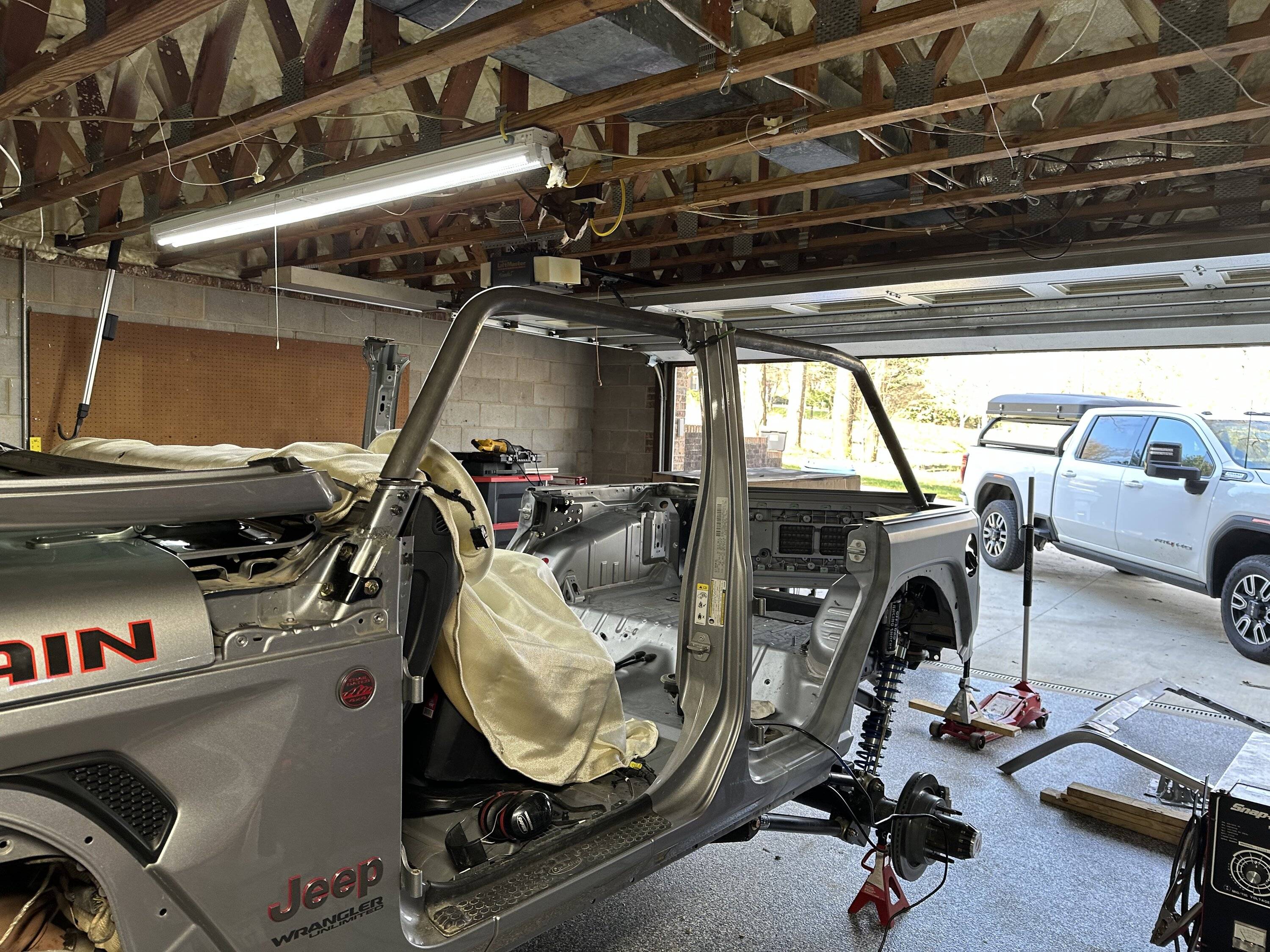 Jeep Wrangler JL GenRight Roll Cage Install E51B0EBB-71A5-4E5F-B942-777C3095C176