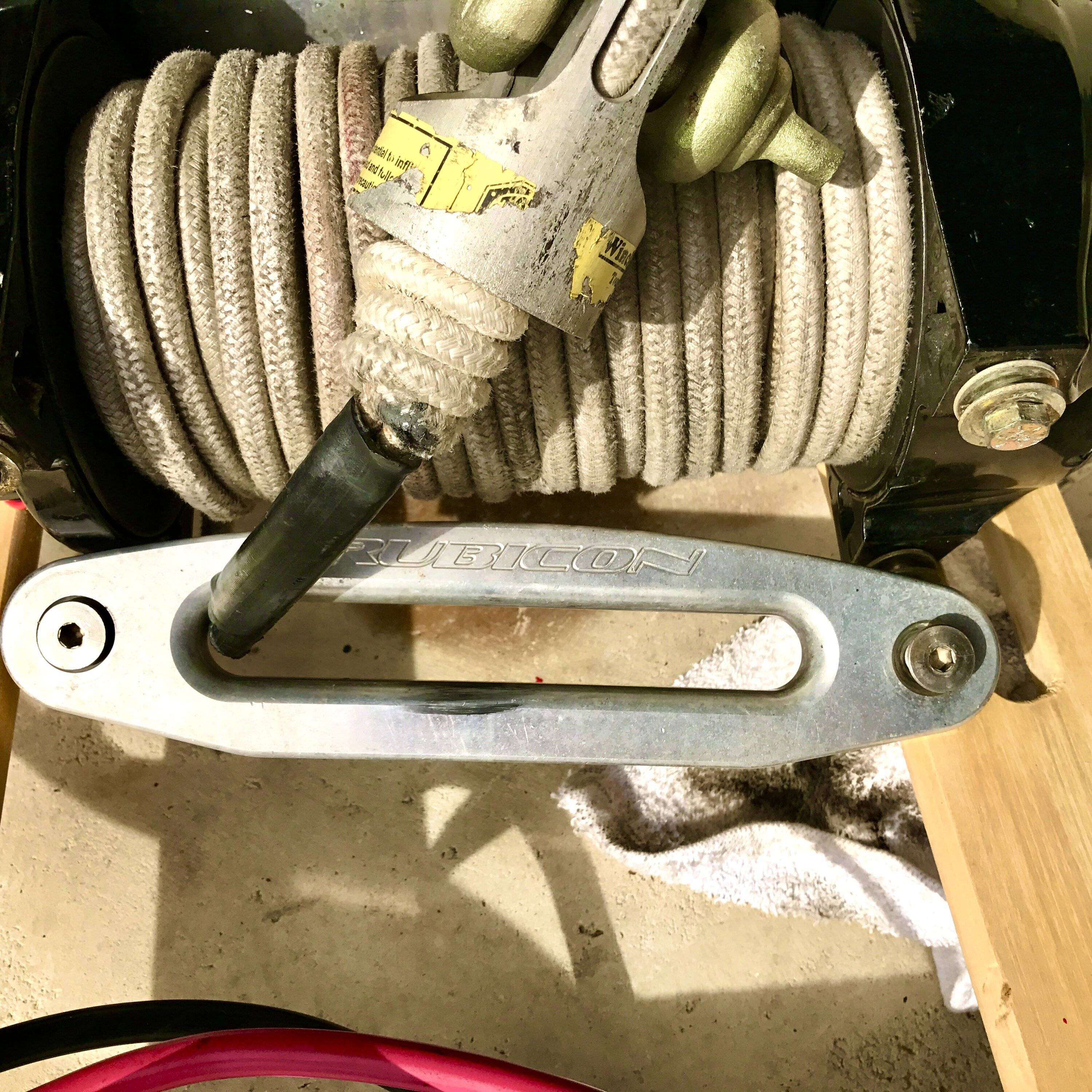 Jeep Wrangler JL WARN fairlead worn after just one winter IMG_0398.JPG