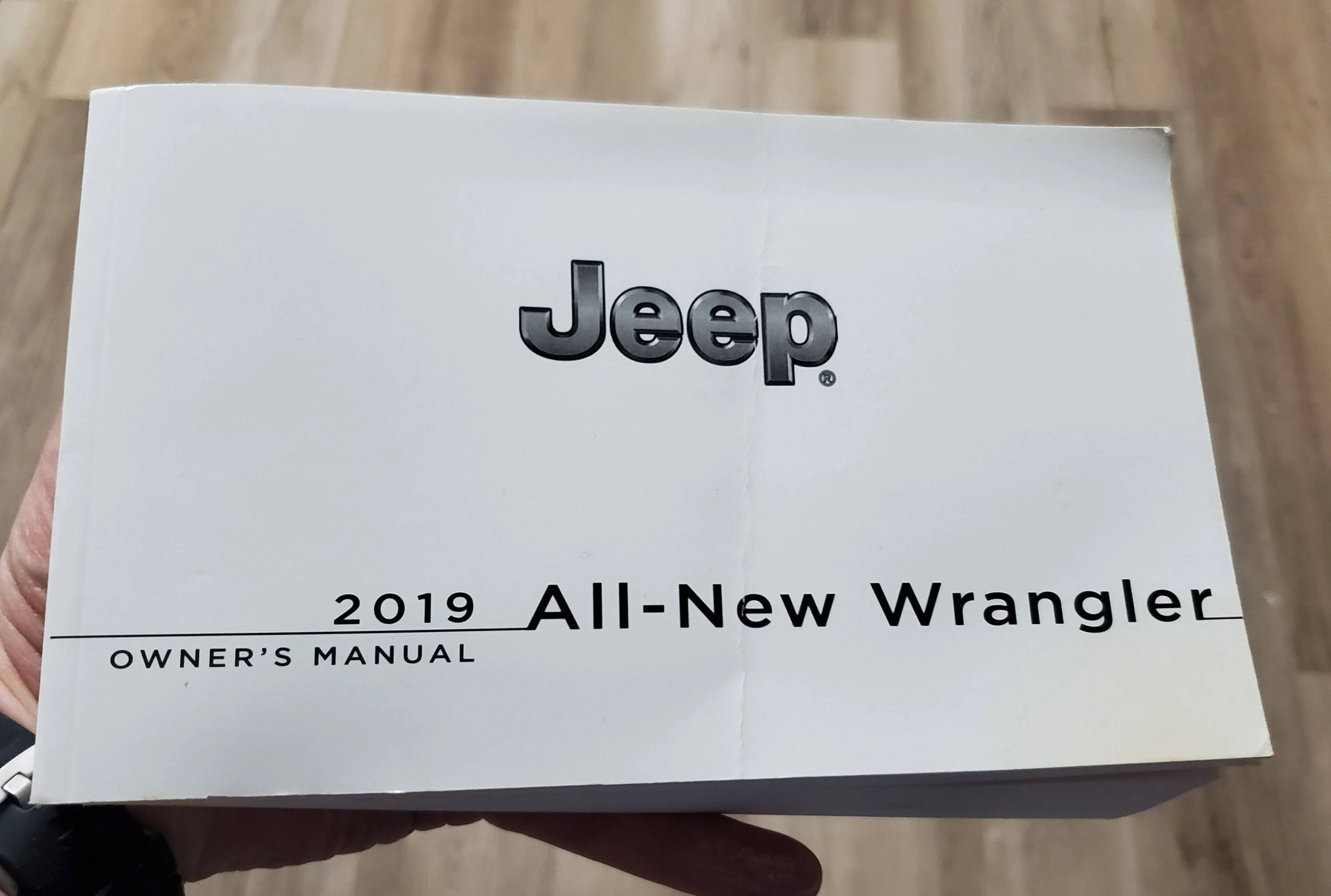Jeep Wrangler JL Physical printed owner's manual (book)? 20230306_201421