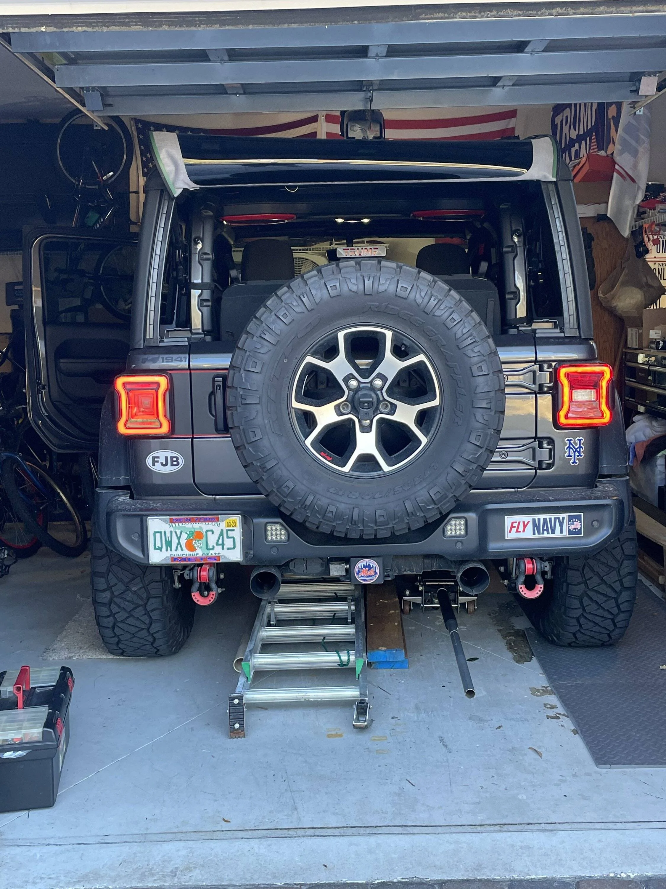 Jeep Wrangler JL FORM LED Smoke tail lights 778FA605-CEDC-4767-AF3C-1B479189F681