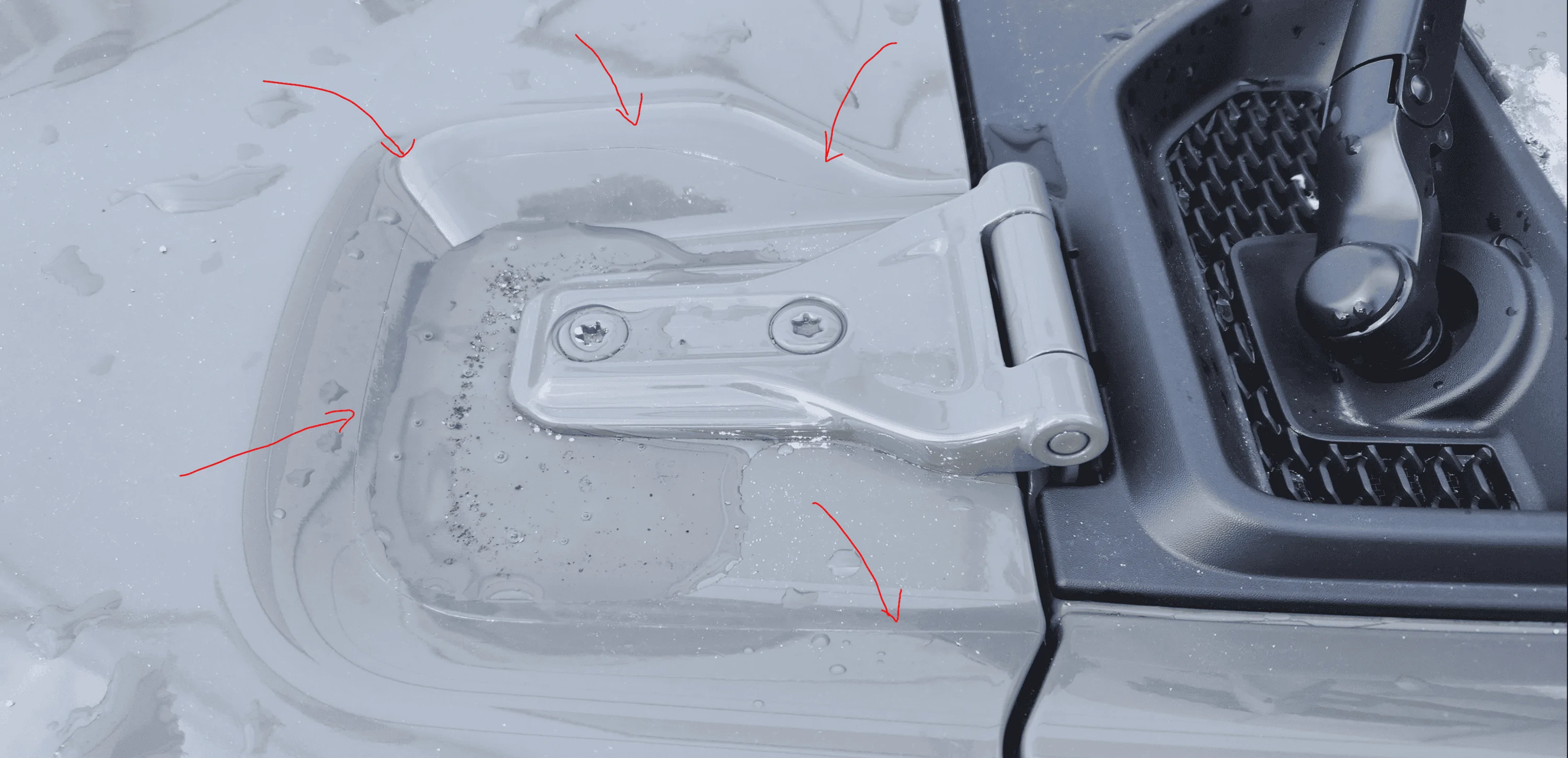 Jeep Wrangler JL Xpel ultimate  - hood hinges 1678201491804