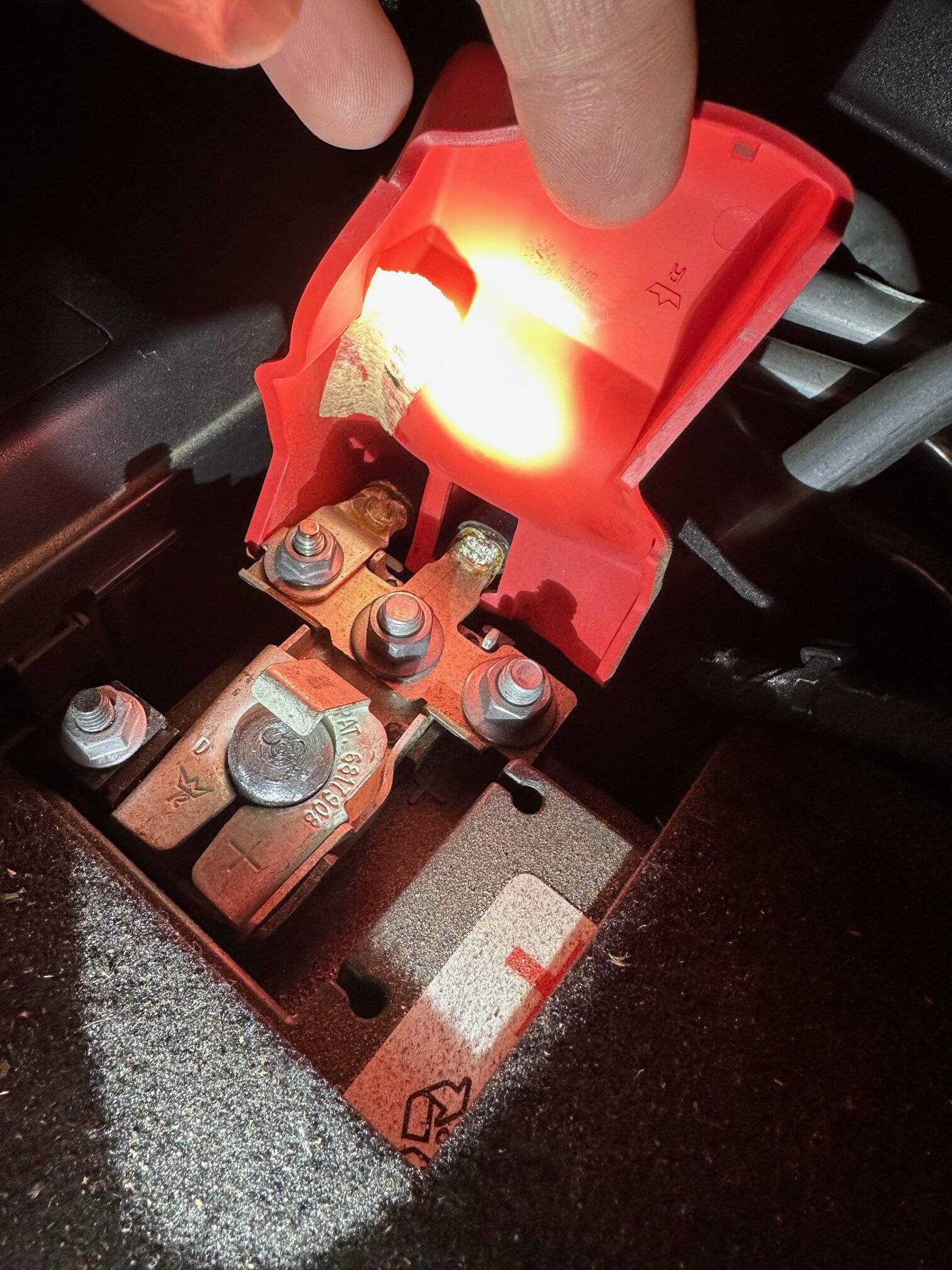 Jeep Wrangler JL Which cable is the Neg. Aux Cable? image0-1