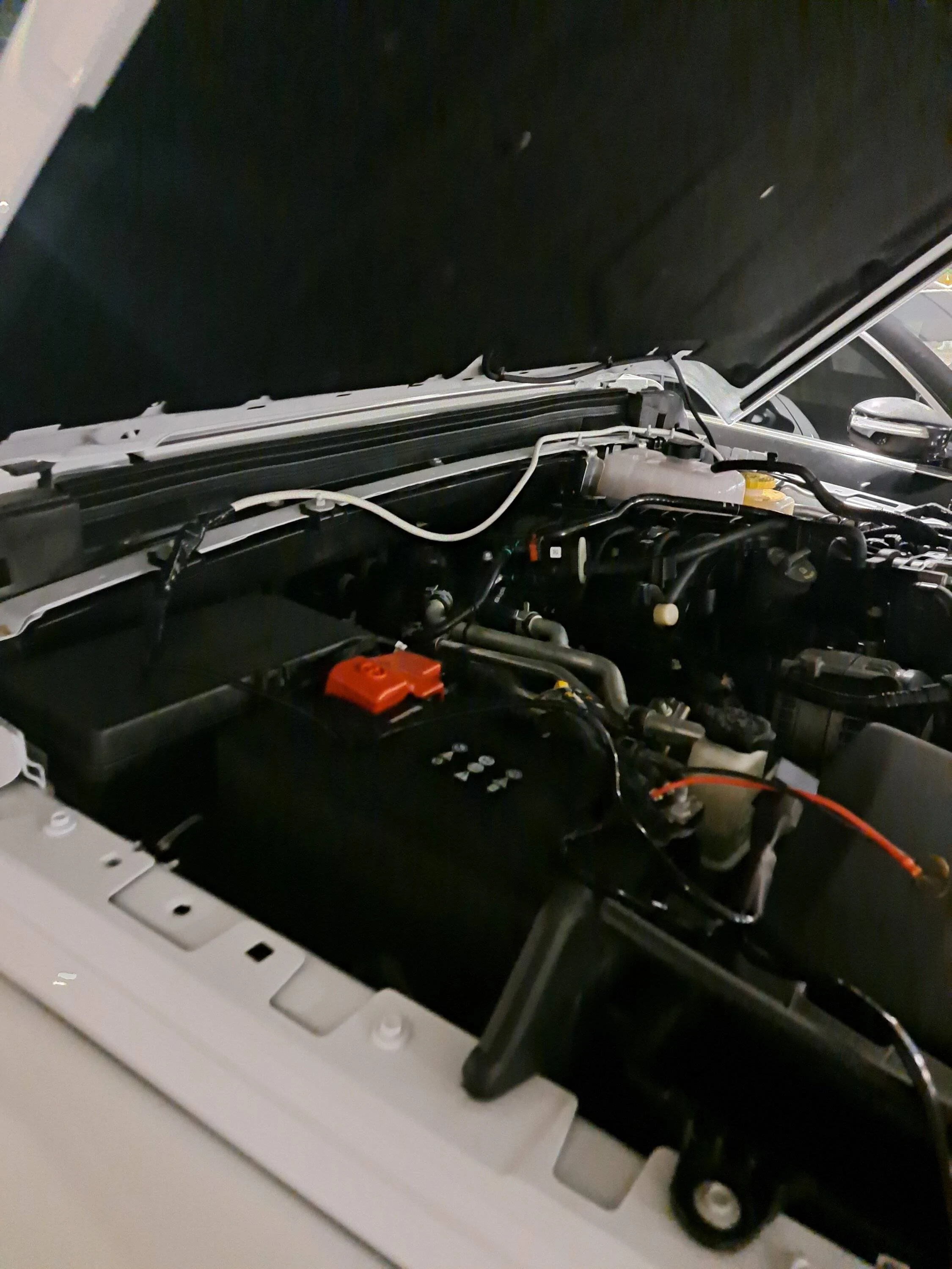 Jeep Wrangler JL where to run lightbar wires? 20230309_202142