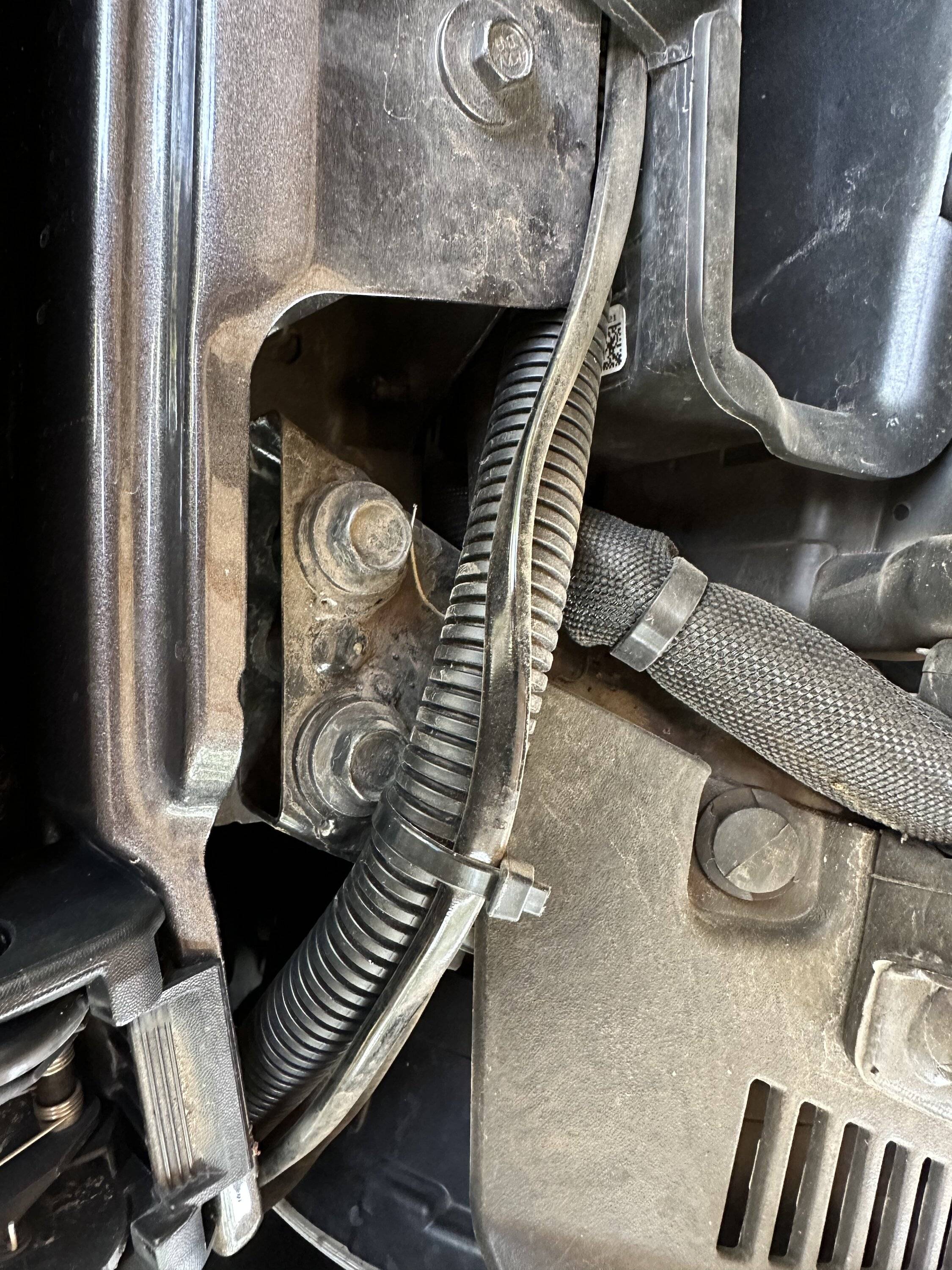 Jeep Wrangler JL where to run lightbar wires? 9F883E29-263A-408C-A402-2AC4E8533909