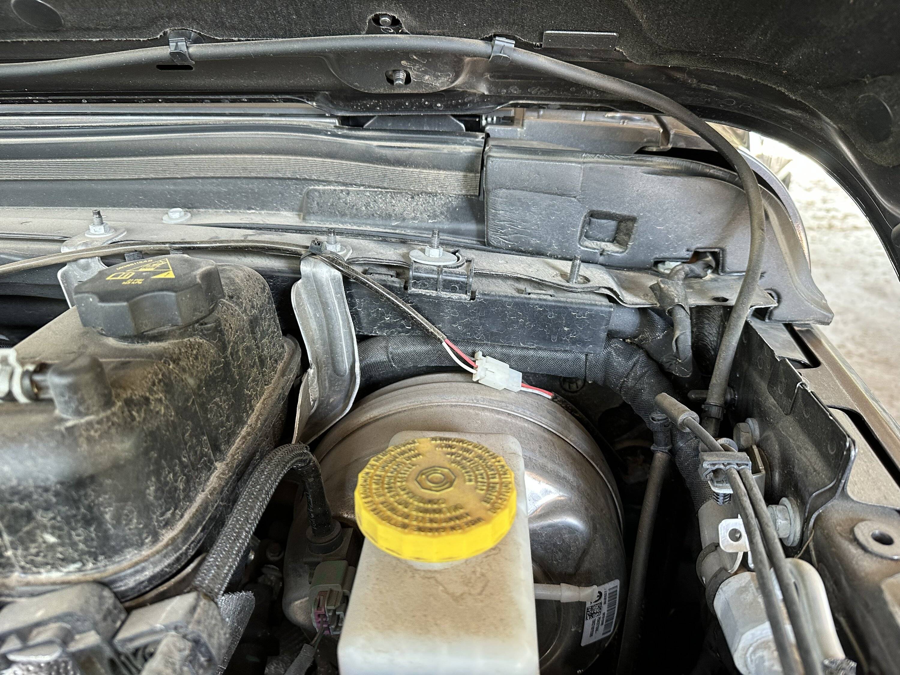 Jeep Wrangler JL where to run lightbar wires? B3E75B60-C19B-4308-9E87-19F169829FE3