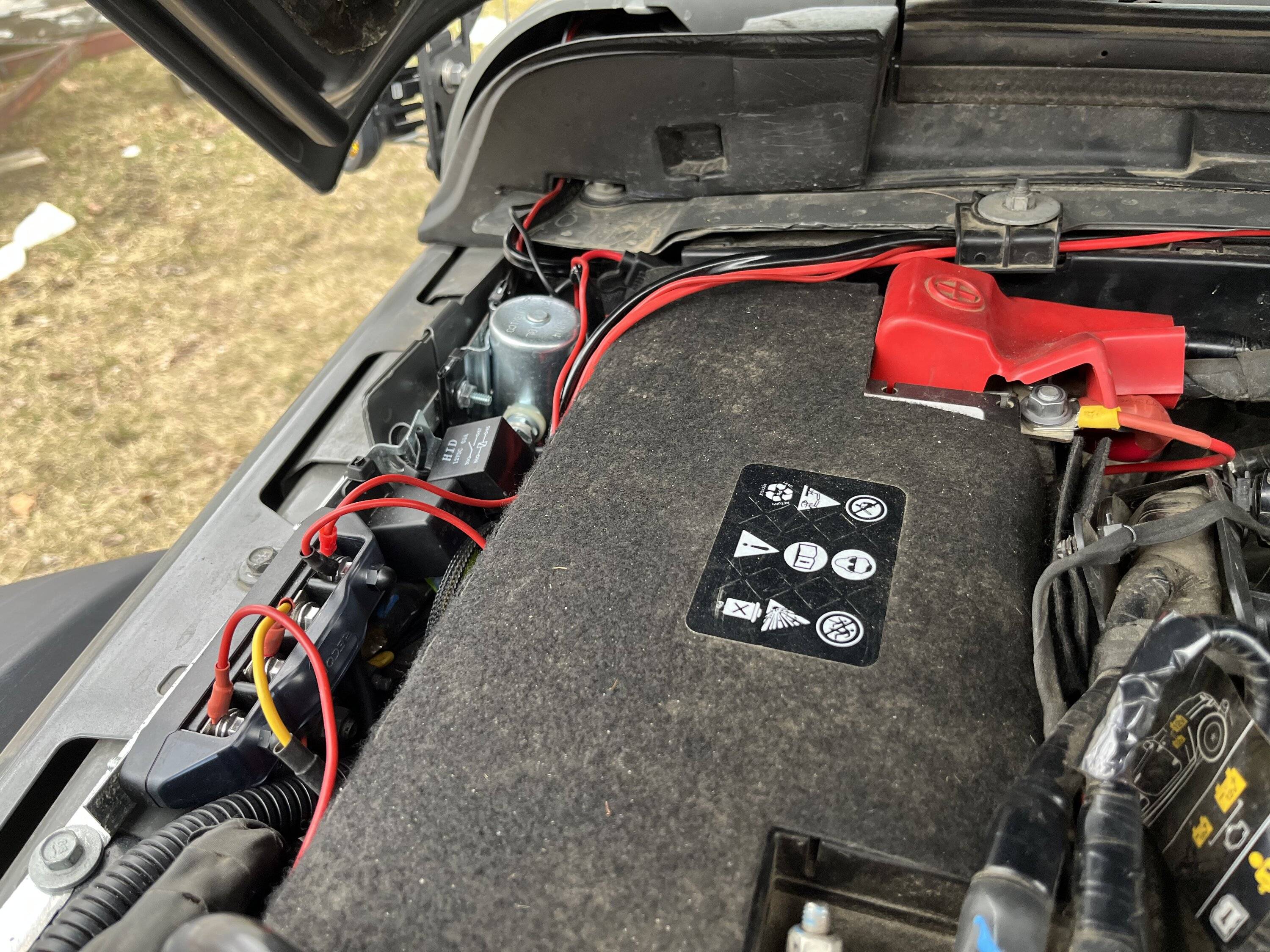 Jeep Wrangler JL where to run lightbar wires? 5B0C250E-6A30-4AF8-A60F-1E20305D5CDD