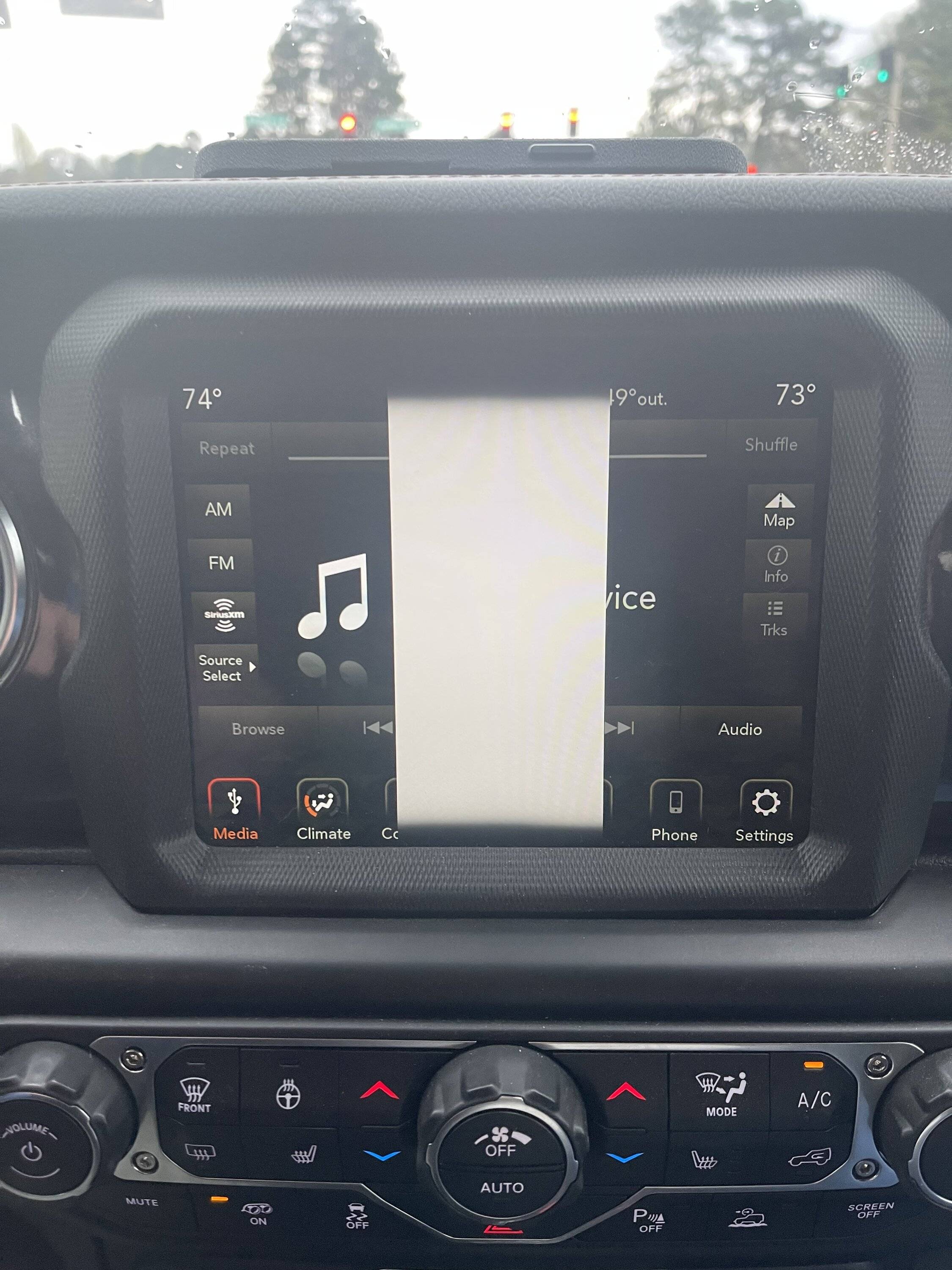 Jeep Wrangler JL Getting boxed out by UConnect/screen 8D4D52AB-4C80-4FB1-BA92-C046D6D7164F