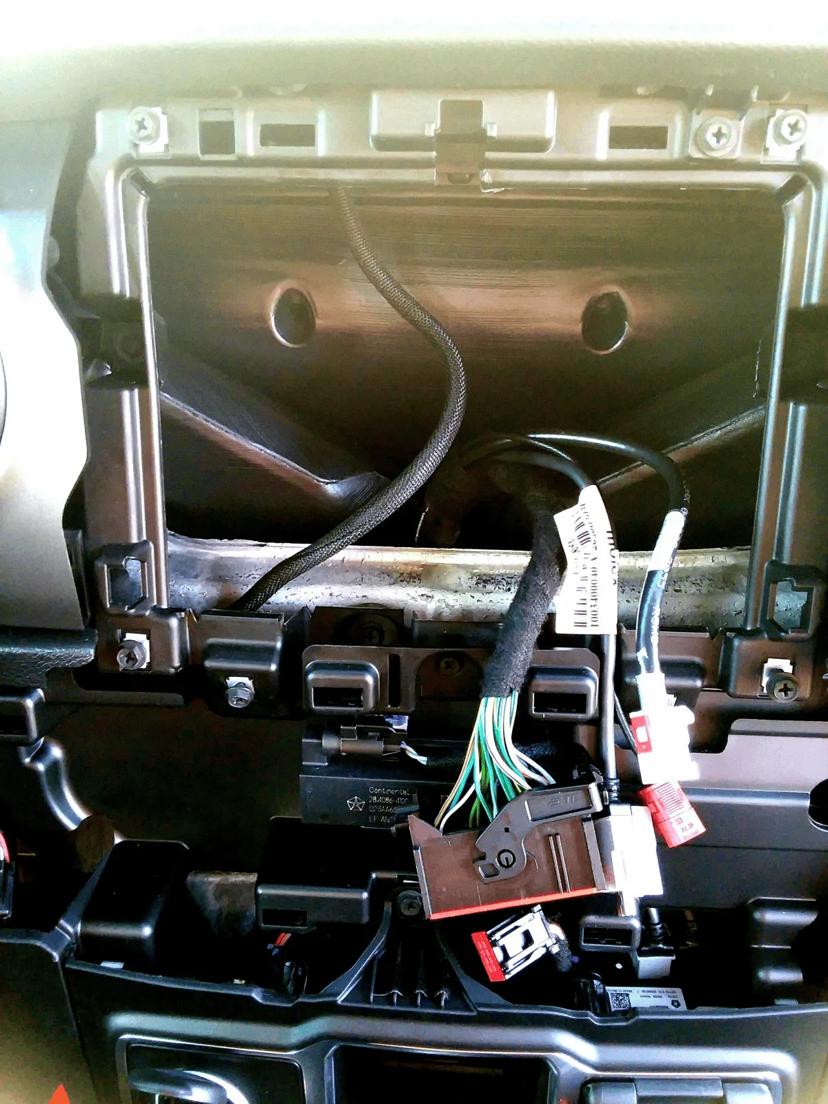 Jeep Wrangler JL Wiring a dashcam? 1678495475503