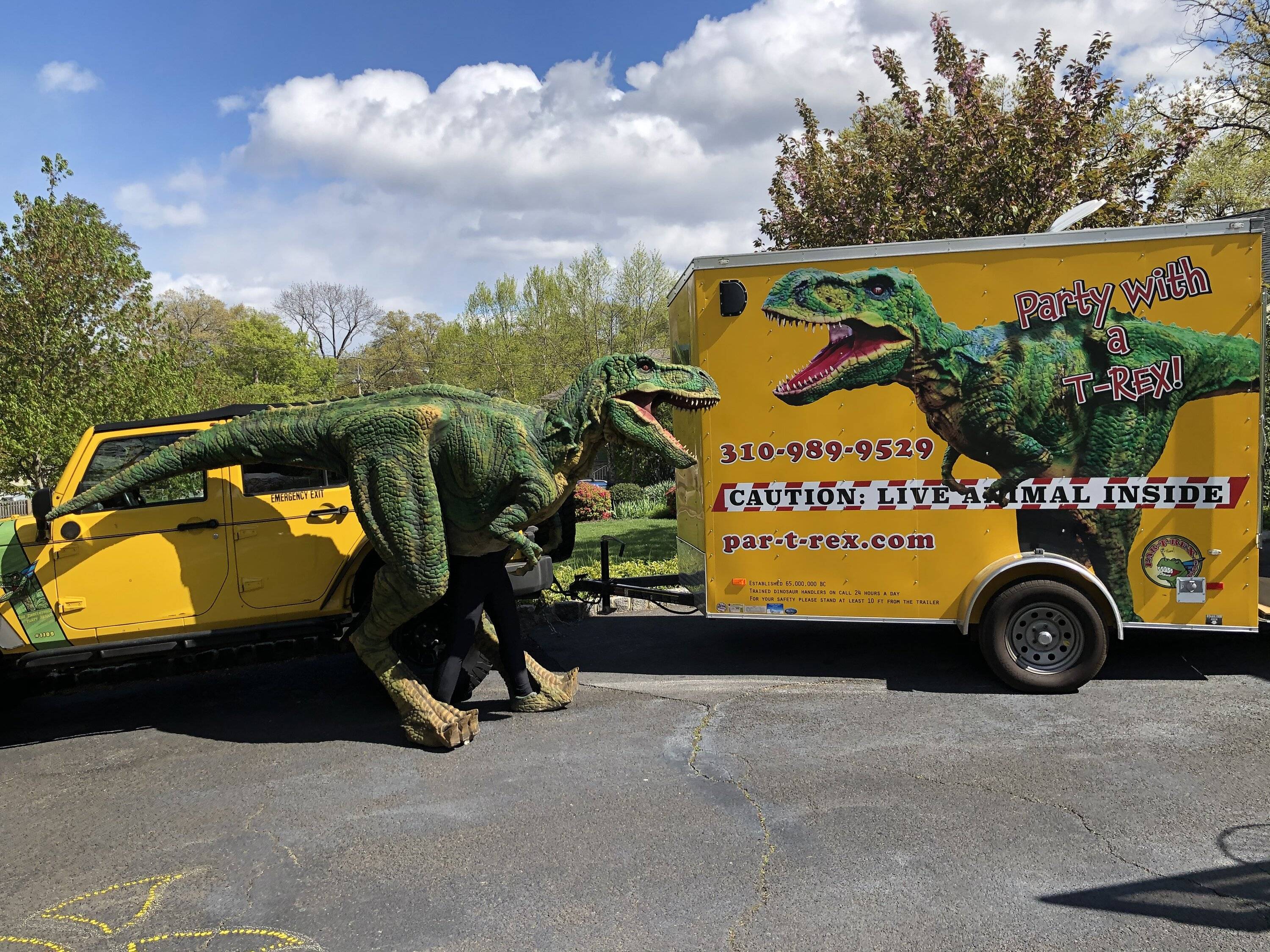Jeep Wrangler JL I am a dinosaur 050D7220-A82D-4AC7-B669-A4E14297DEAC