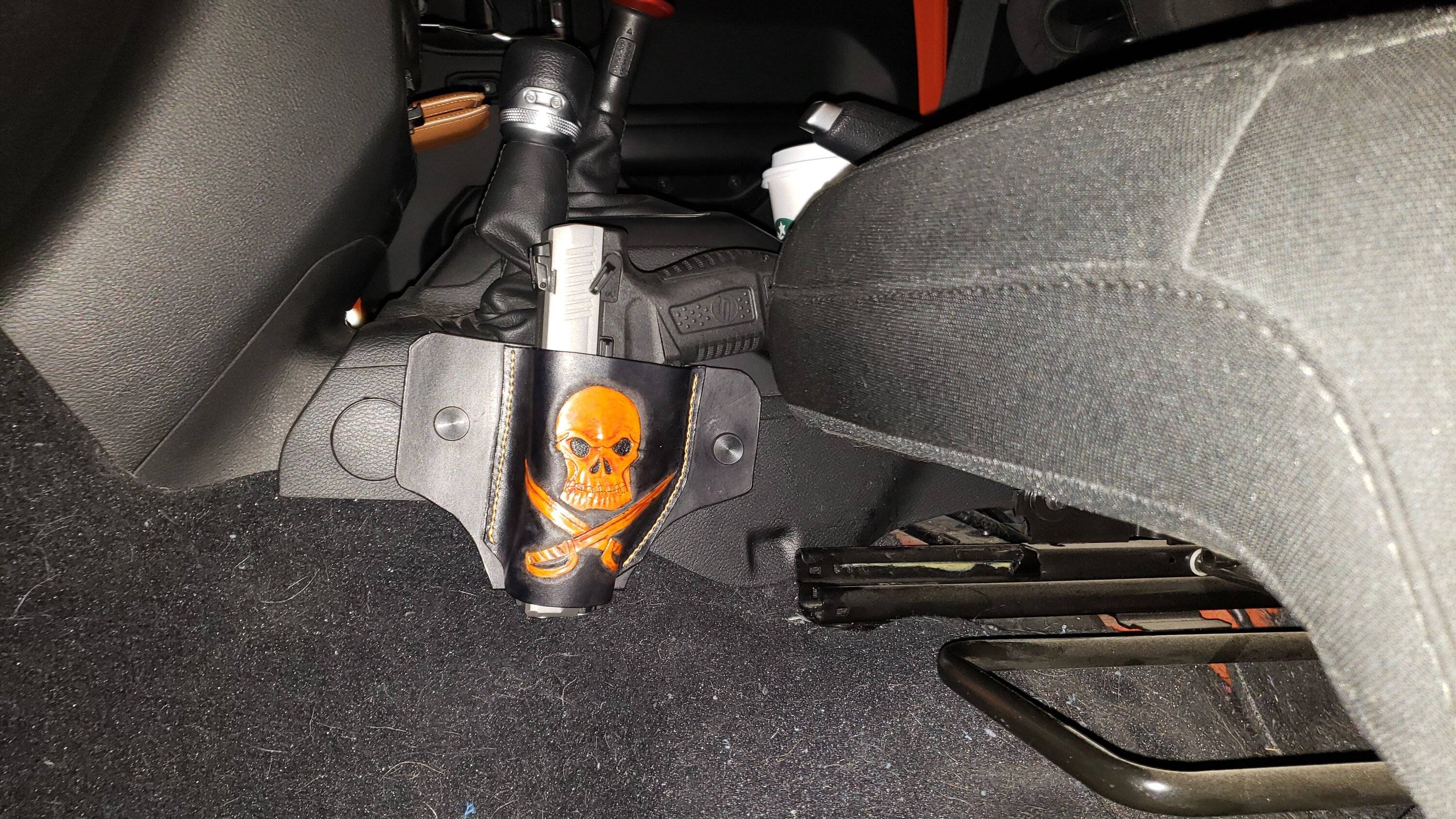 Jeep Wrangler JL La Pistola! Holder Gun 1