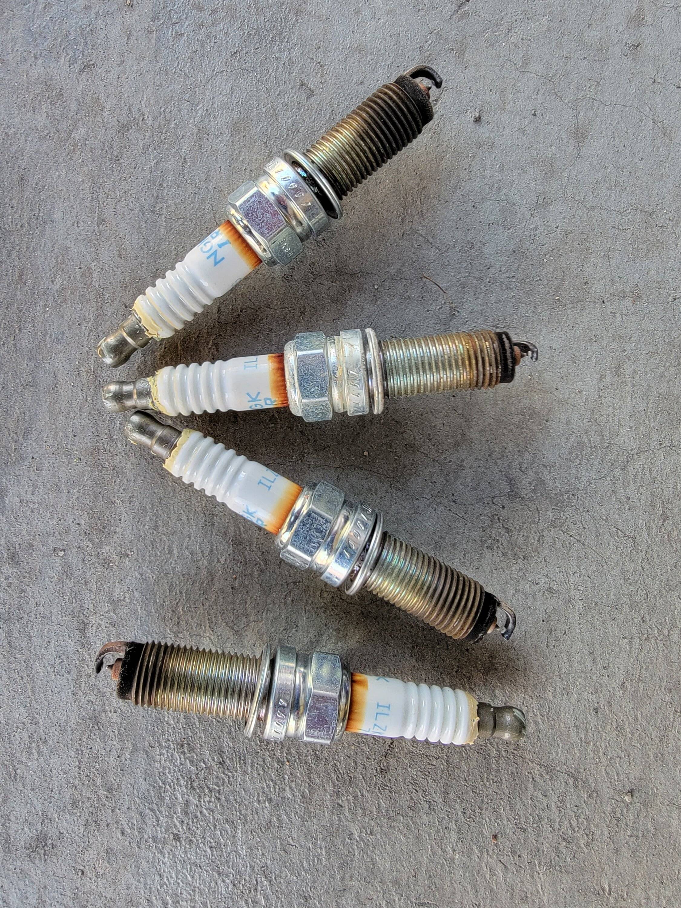 Jeep Wrangler JL 60,000mi Spark Plug Change 20230212_114327