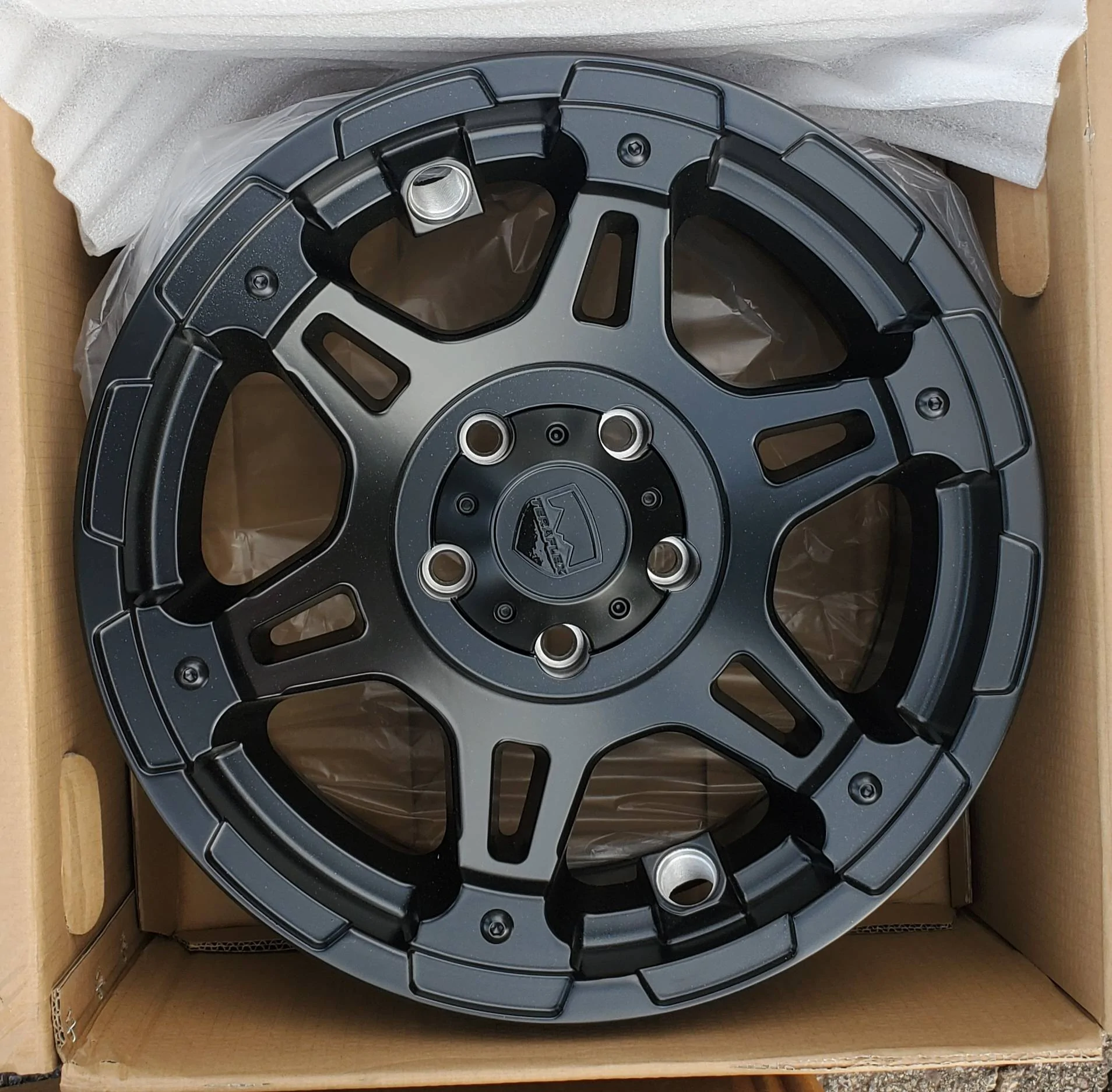 Jeep Wrangler JL Teraflex Split Spoke 17 x 8.5 wheel data wheel