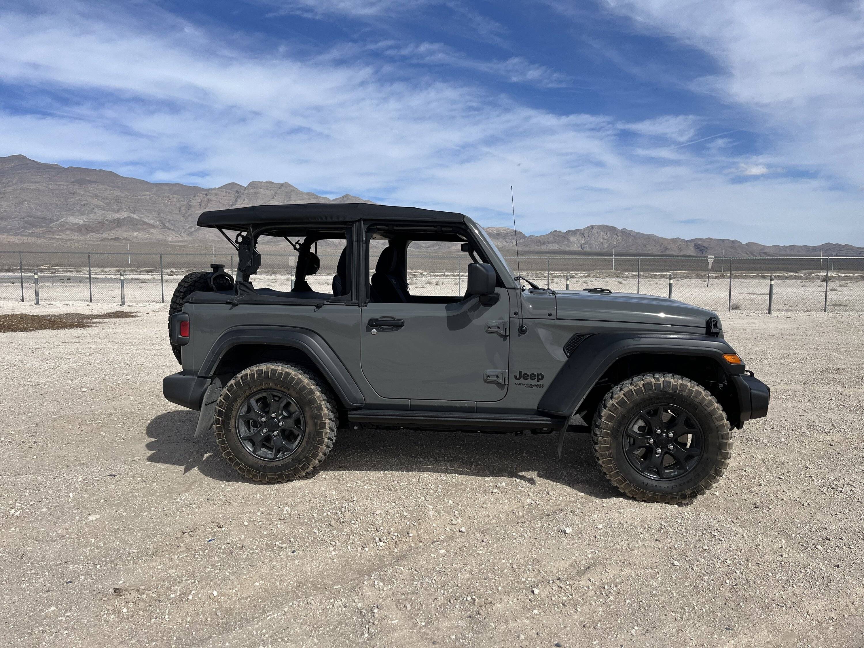 Jeep Wrangler JL Cargo Net with Backseat Out? IMG_5593.JPG