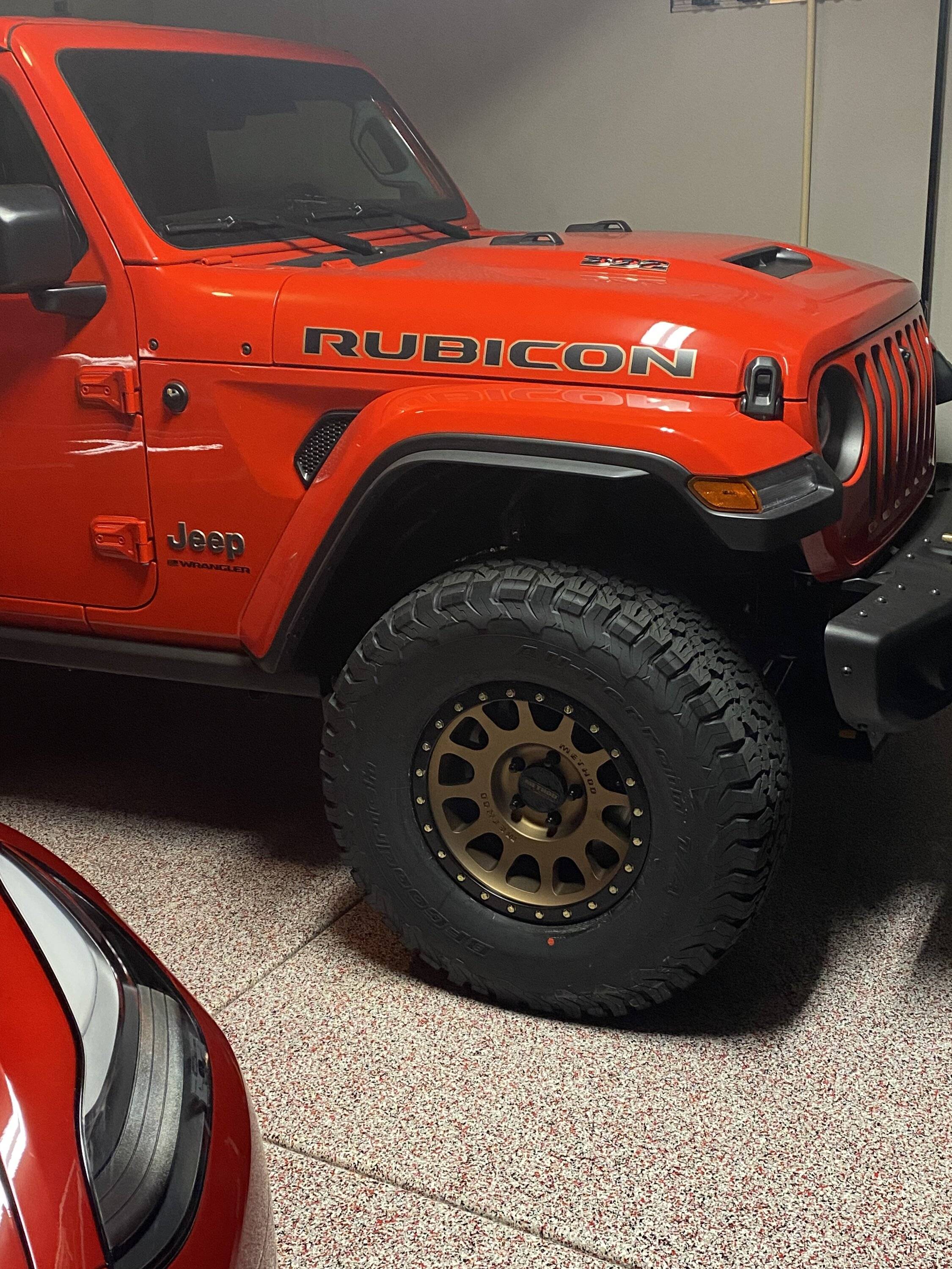 Jeep Wrangler JL Method 305s in Bronze / Size 17x8.5 2598508D-BD98-4BA1-AE63-13A1449B474D