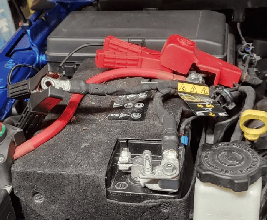 How to Charge Jeep JL Aux Battery: Easy Steps for Quick Power-Up