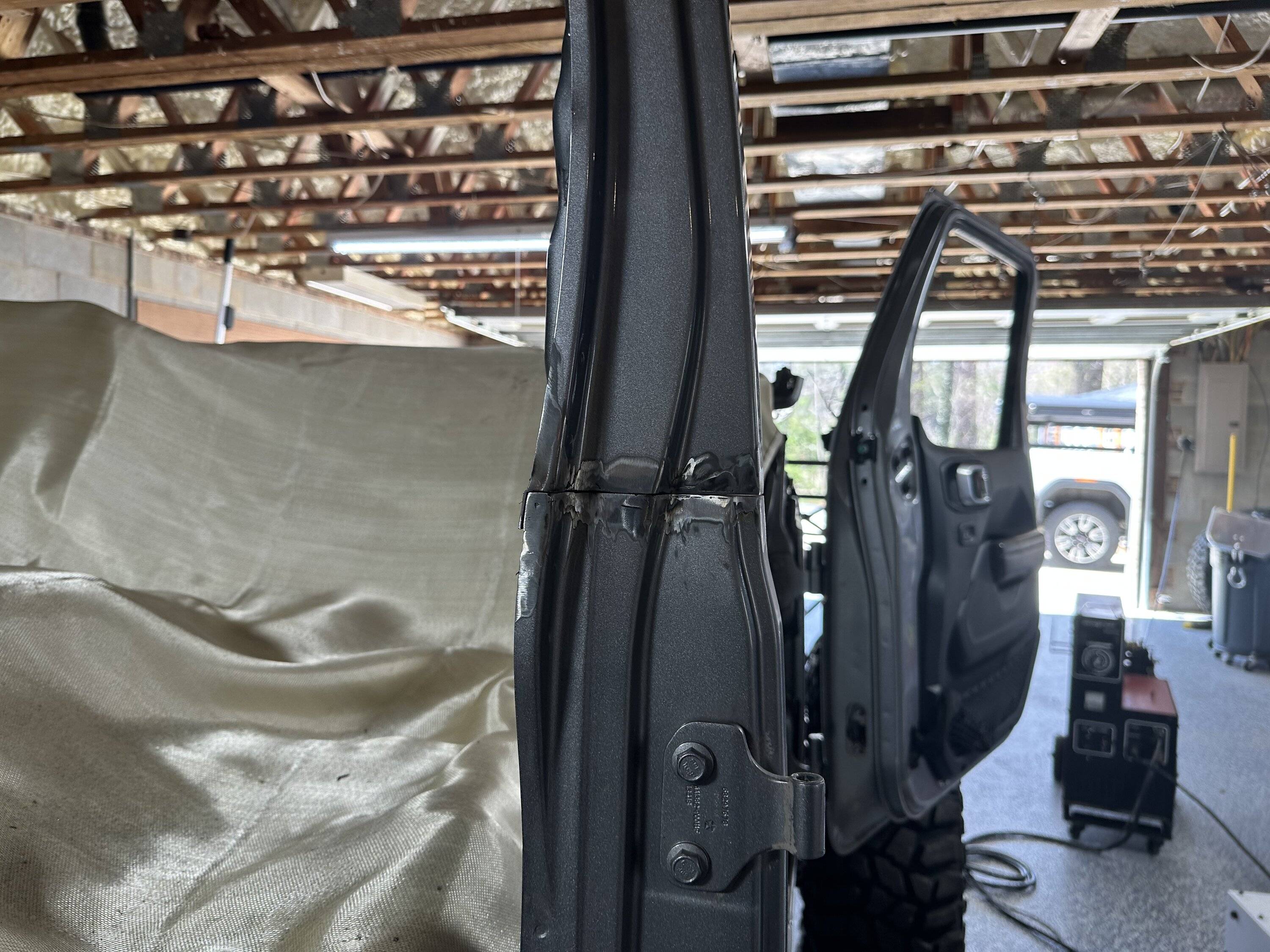 Jeep Wrangler JL GenRight B-Pillar Chop 07E9E7BD-7FEC-40B4-8F1A-5DB31ADBA15E