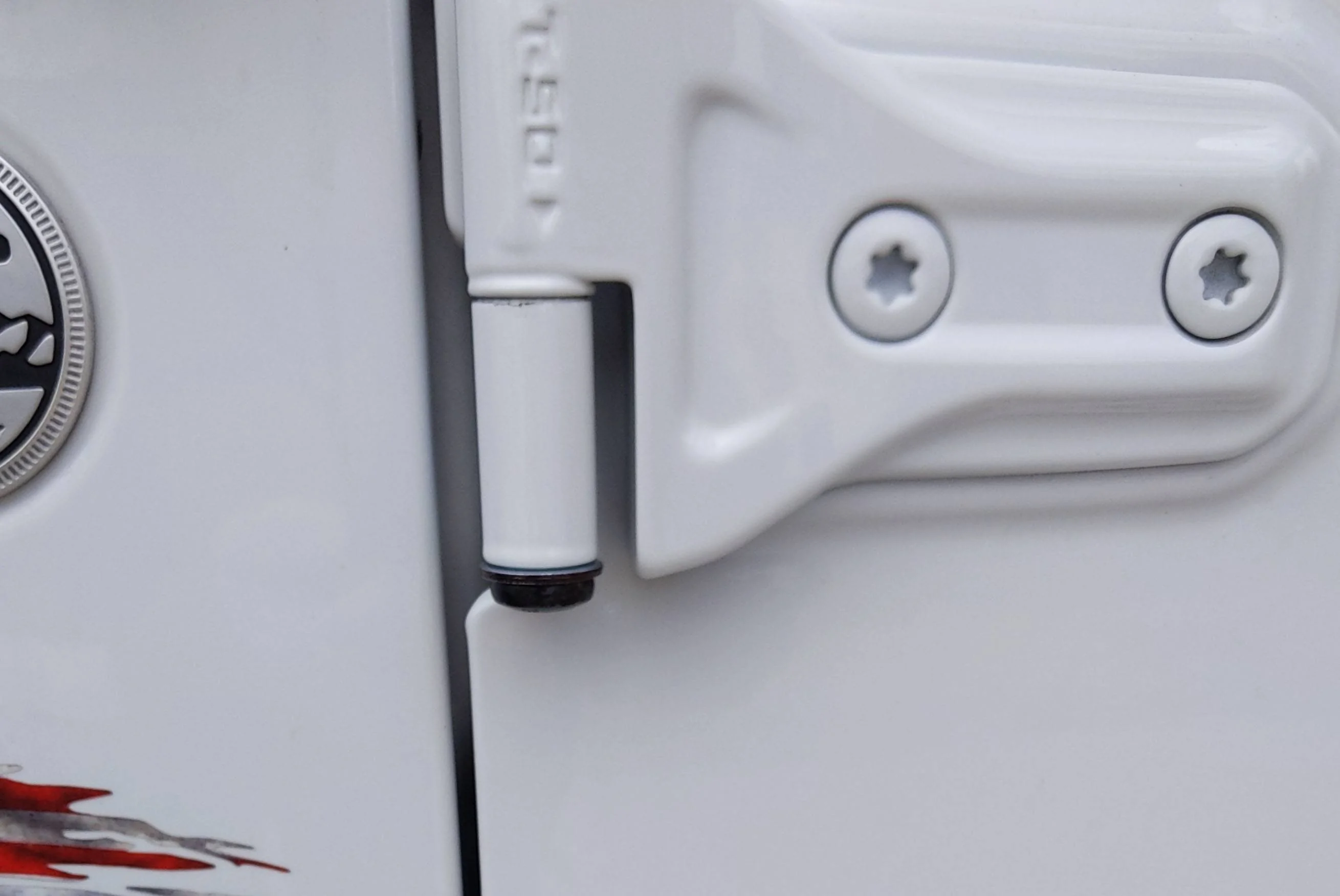Jeep Wrangler JL Thoughts on Aluminum Panel (Galvanic?) Corrosion Mitigation hinge washer dark