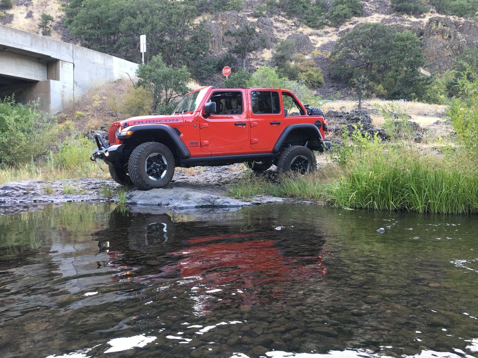 Jeep Wrangler JL Would You Do it Over - Soft Top or Hard Top? 2A078589-9B71-41F6-B247-F888DC86997C