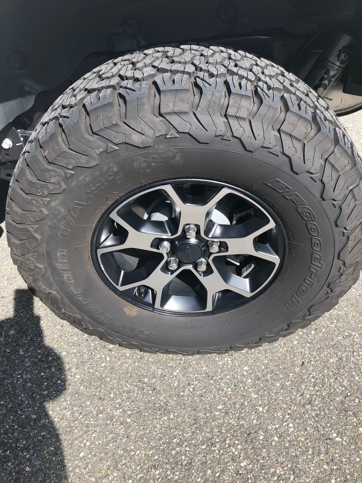 Jeep Wrangler JL 5 RUBICON WHEELS /TPM/KO2 35" TIRES IN CT/NY BORDER IMG_1116
