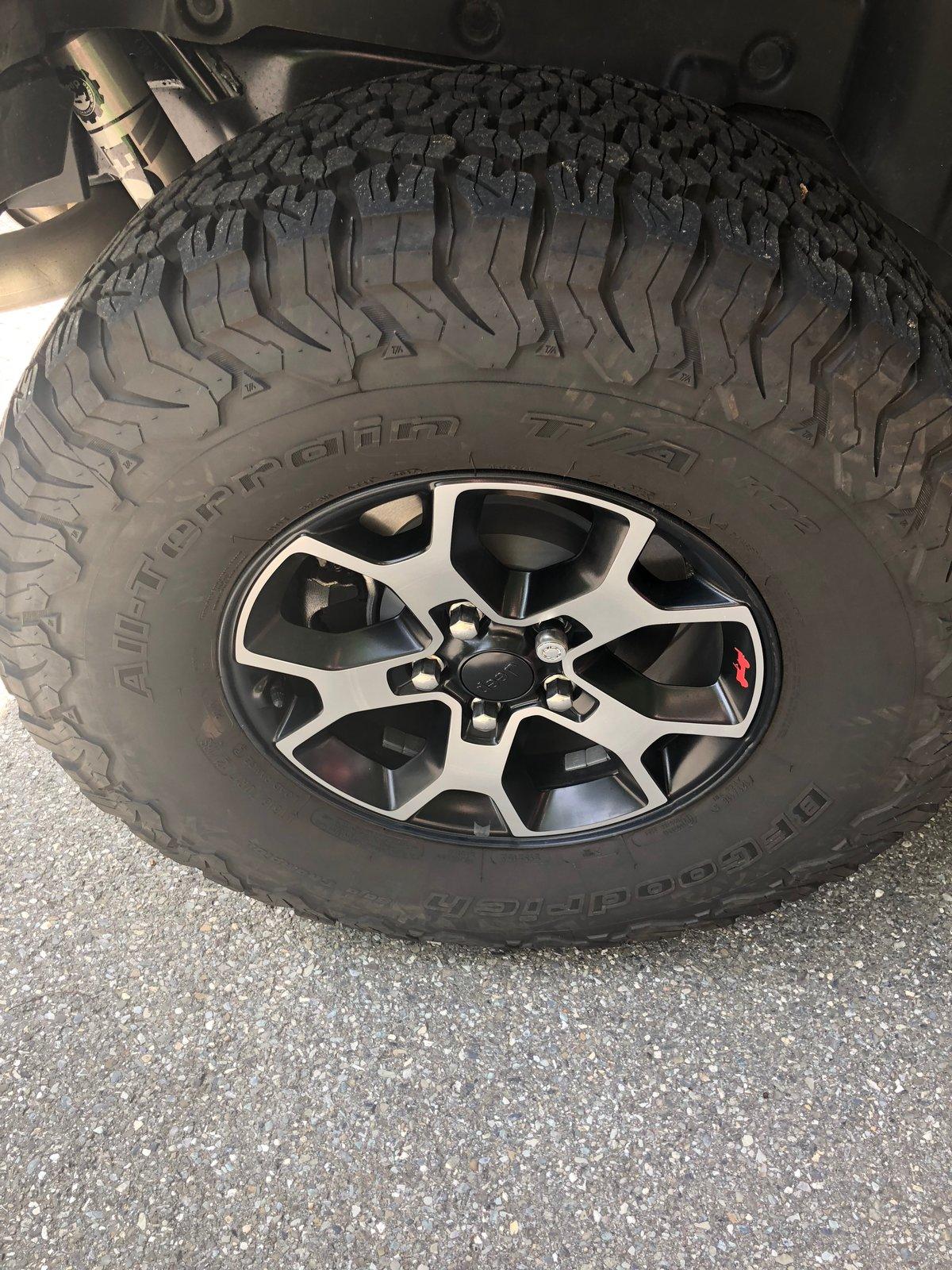 Jeep Wrangler JL 5 RUBICON WHEELS /TPM/KO2 35" TIRES IN CT/NY BORDER IMG_1119