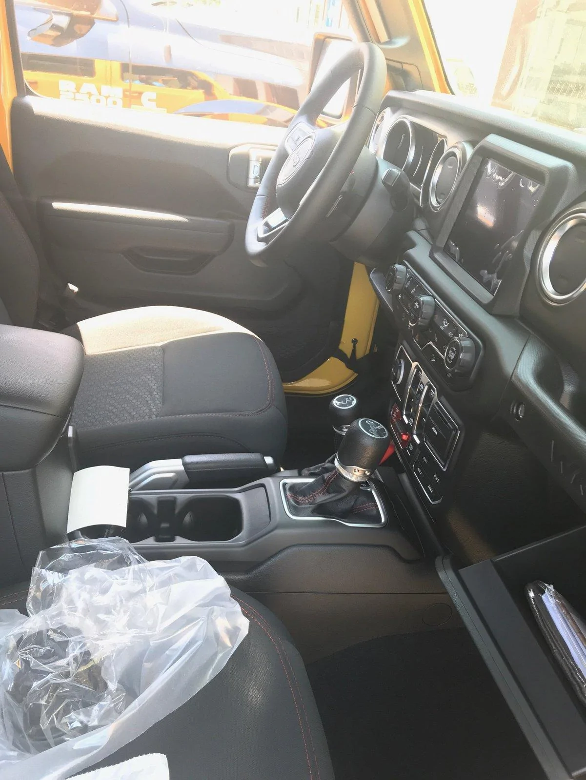 Jeep Wrangler JL It's Here! 555016356_1533326090293