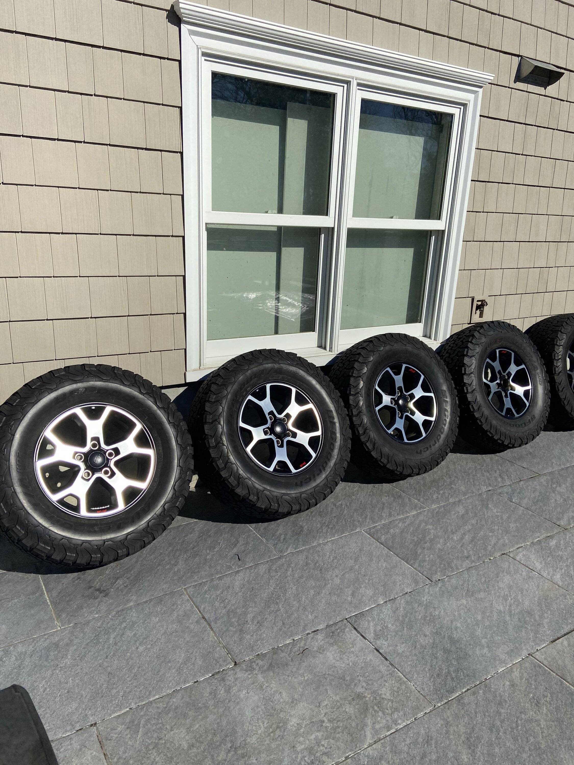 Jeep Wrangler JL 2021 Rubicon Wheels 68612F85-B67D-400E-A872-CE2D00BFA7B8