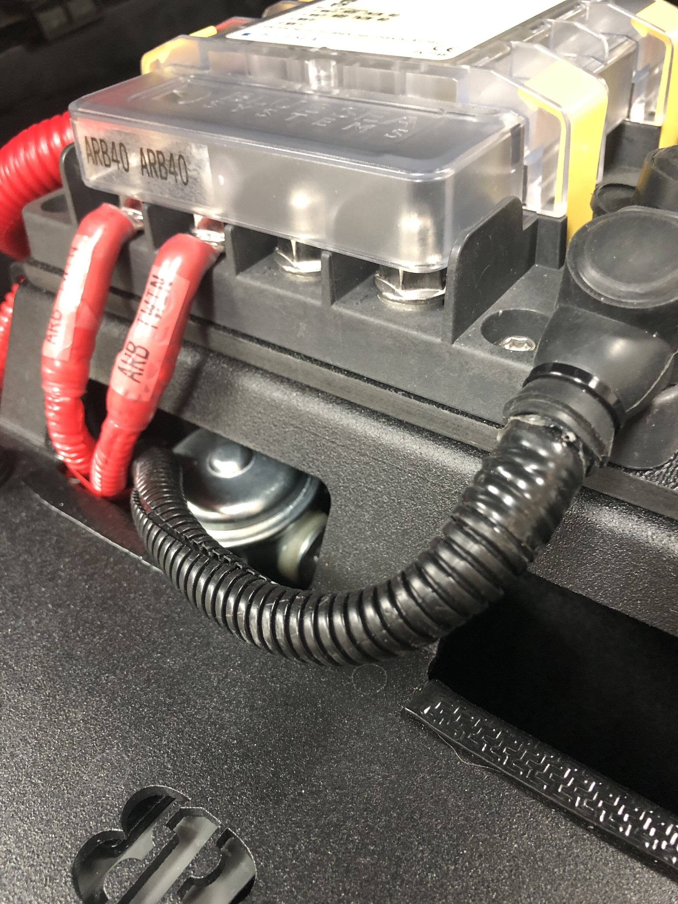 Jeep Wrangler JL Winch Shutoff Switch at Battery 56D2A124-4D64-4EE9-92FE-CC8B9F25CF3A