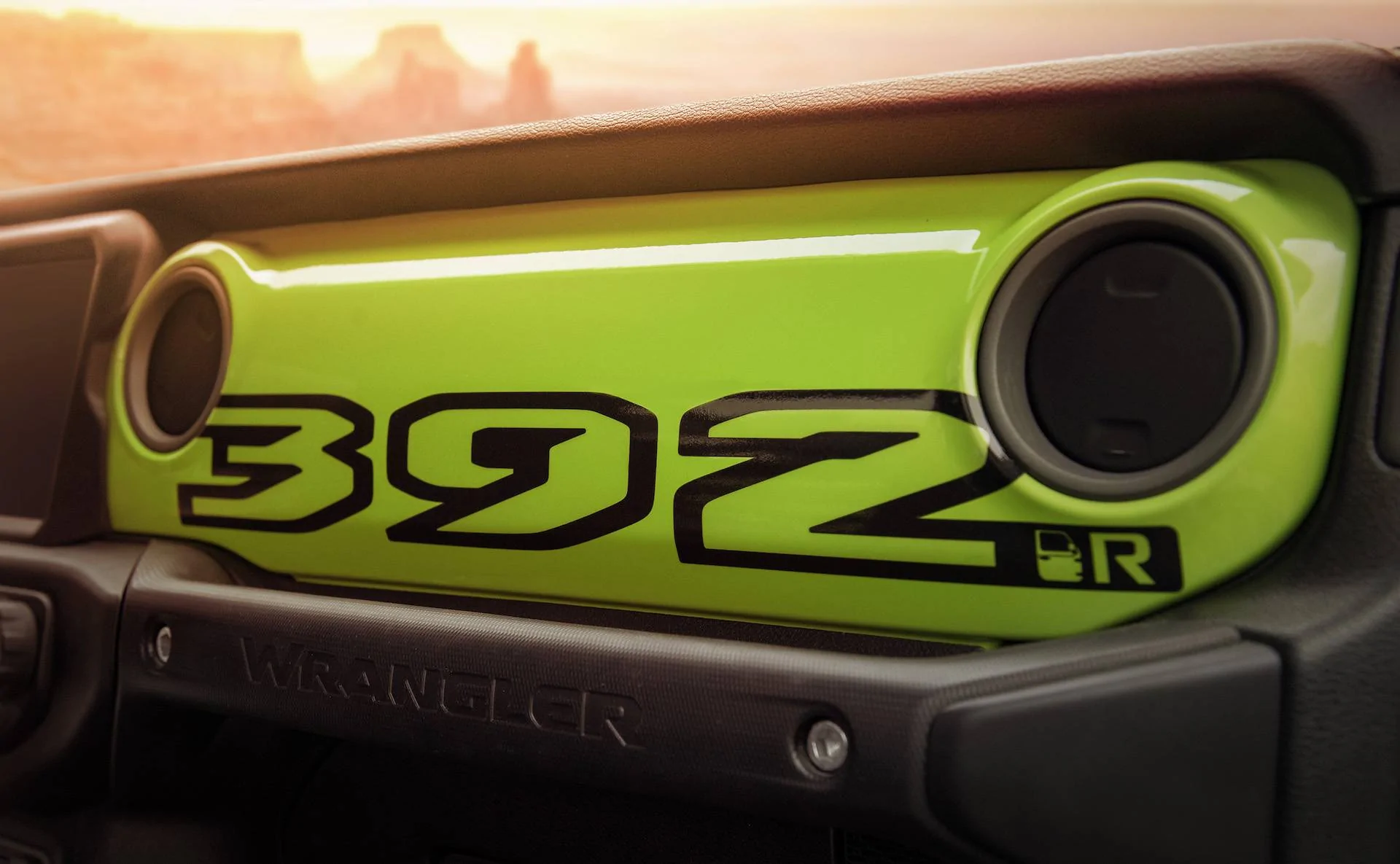 Jeep Wrangler JL Jeep 392 R will have what engine? jeep-scrambler-392-concept_100879534_h