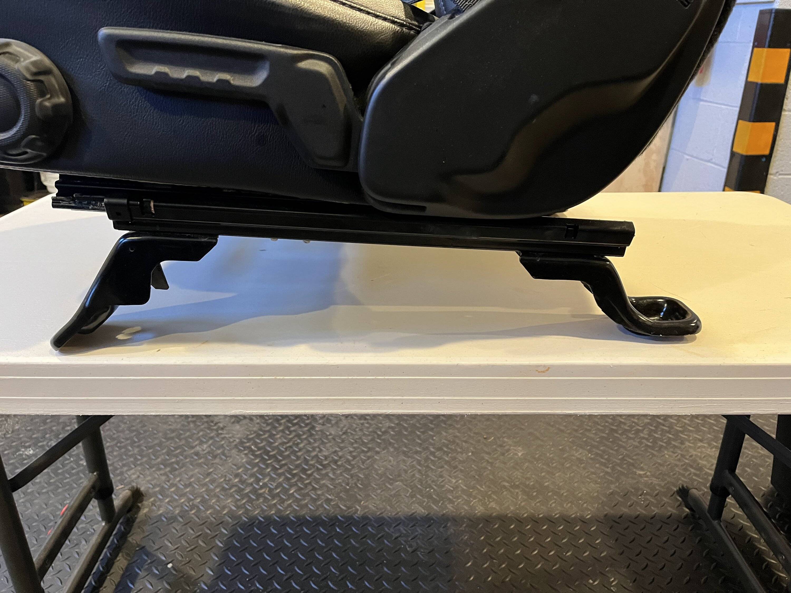 Jeep Wrangler JL Installed Desert Does it Seat Slammers today. IMG_2339