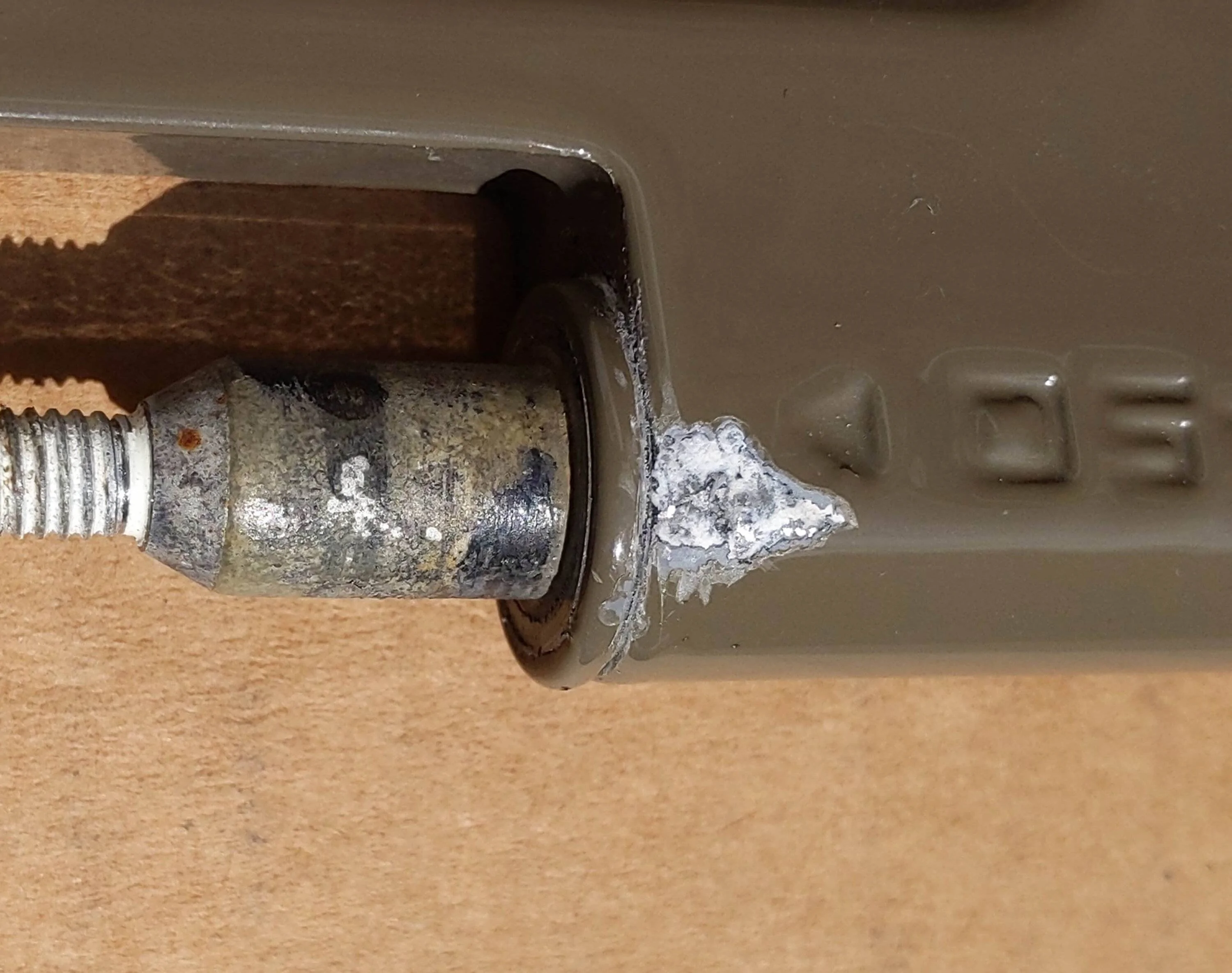 Jeep Wrangler JL Thoughts on Aluminum Panel (Galvanic?) Corrosion Mitigation hinge 1 scra