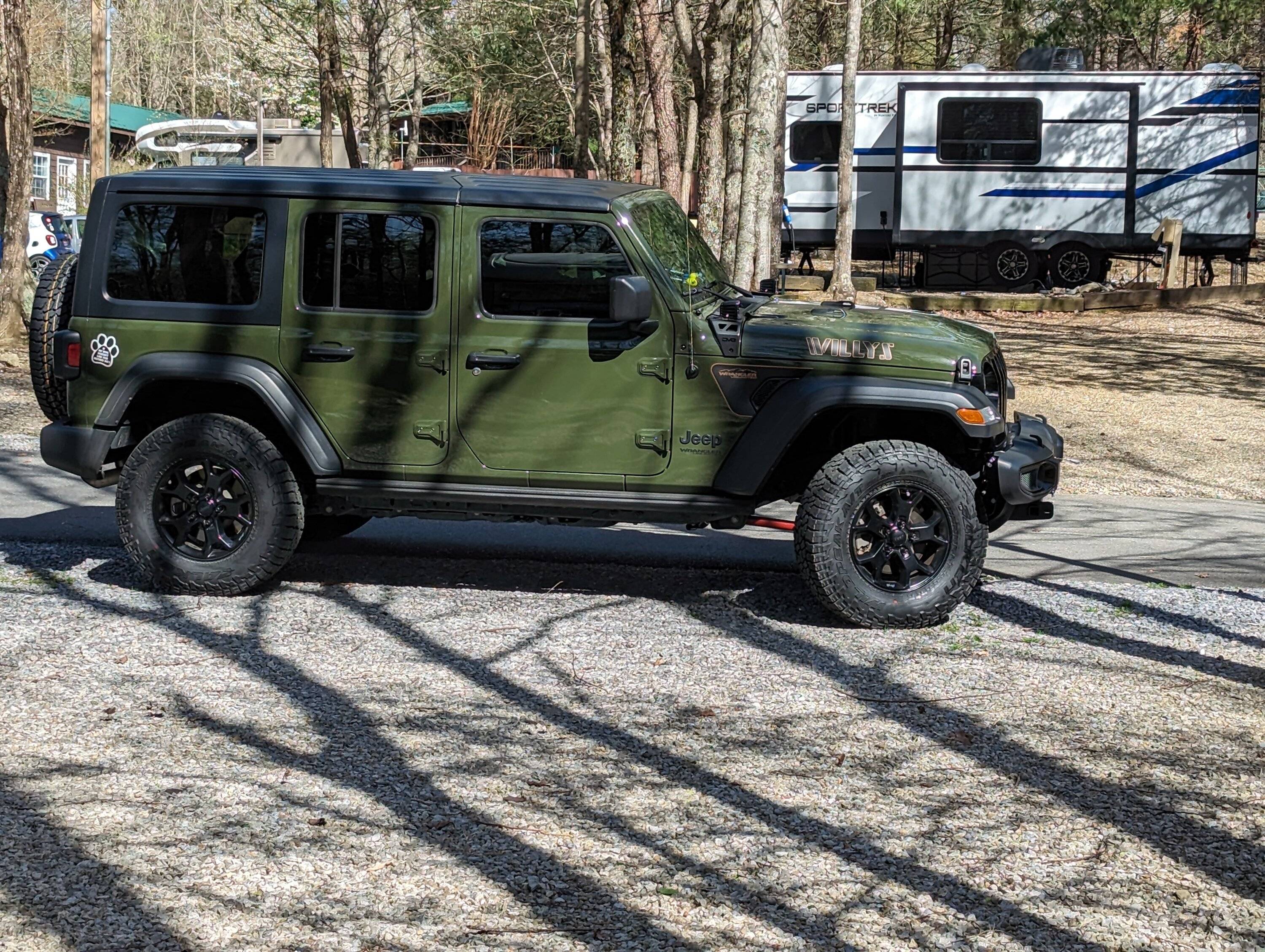 Jeep Wrangler JL Wheels/tires PXL_20230401_203232783