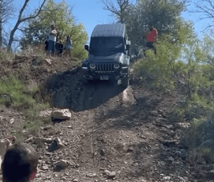 Jeep Wrangler JL Two door itch is real Screenshot 2023-04-03 102613
