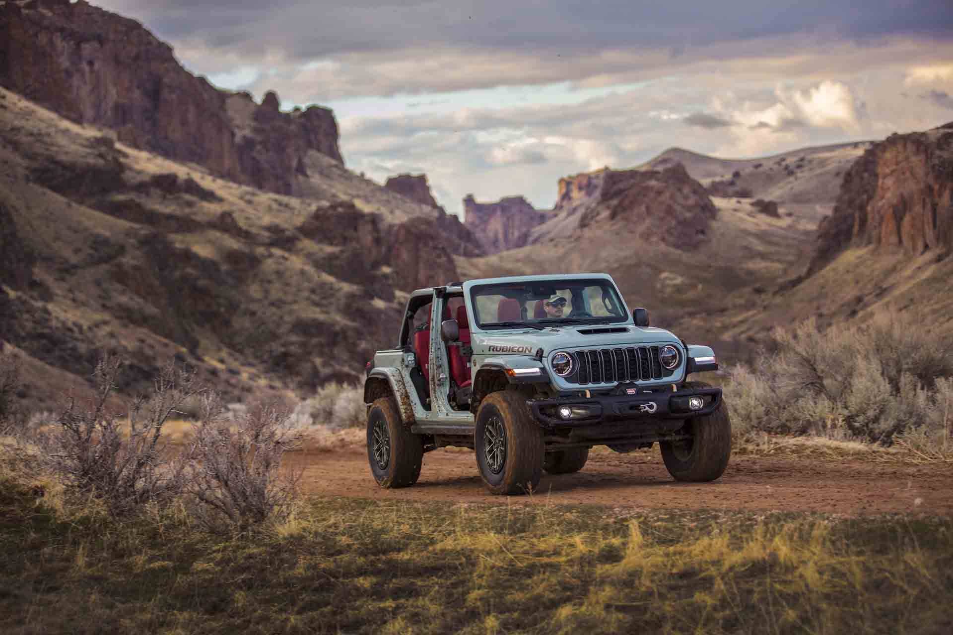 Jeep Wrangler JL Official: 2024 Jeep Wrangler Facelift Refresh Gets Major Updates & Upgrades! 2024-jeep-wrangler_100880600_h