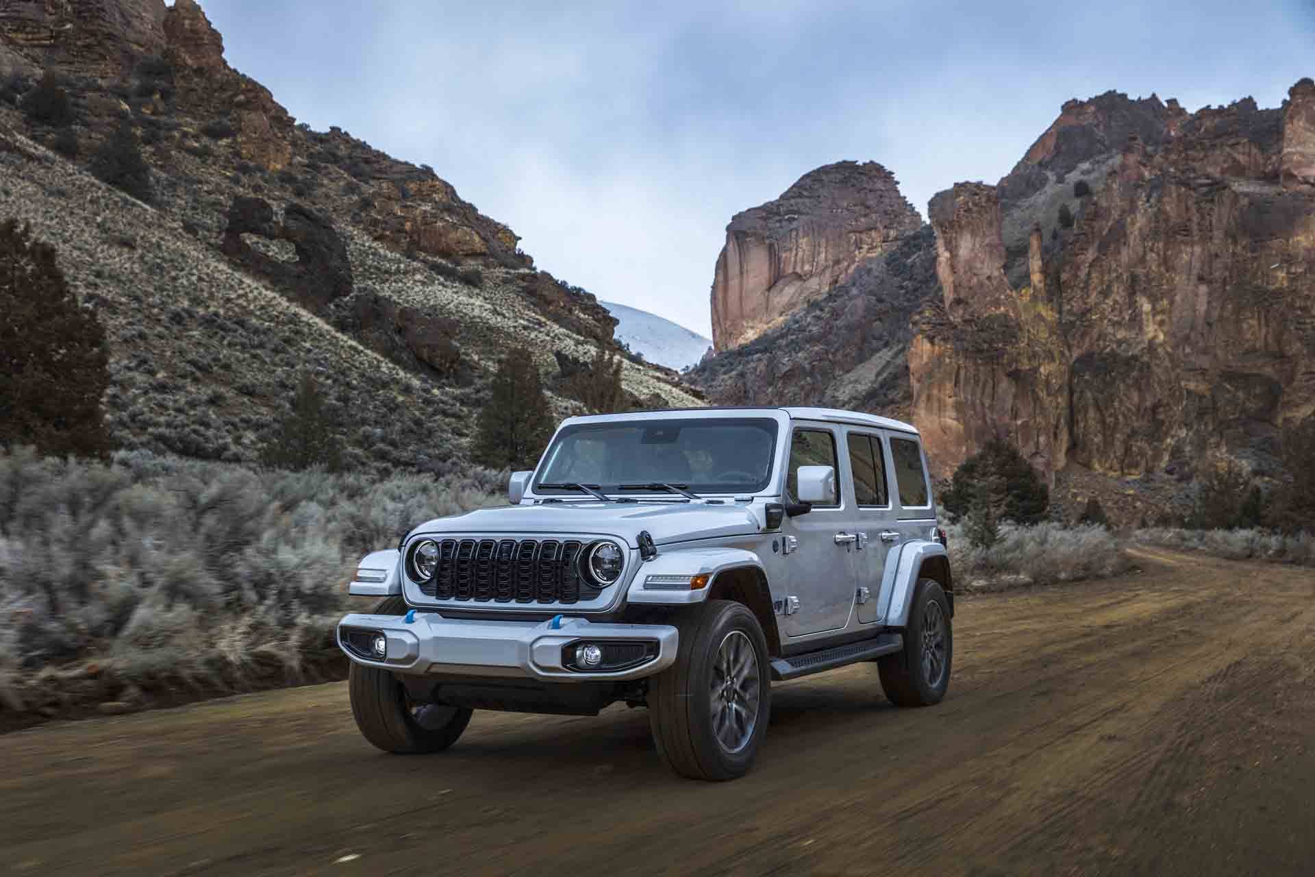 Jeep Wrangler JL Official: 2024 Jeep Wrangler Facelift Refresh Gets Major Updates & Upgrades! 2024-jeep-wrangler_100880653_h