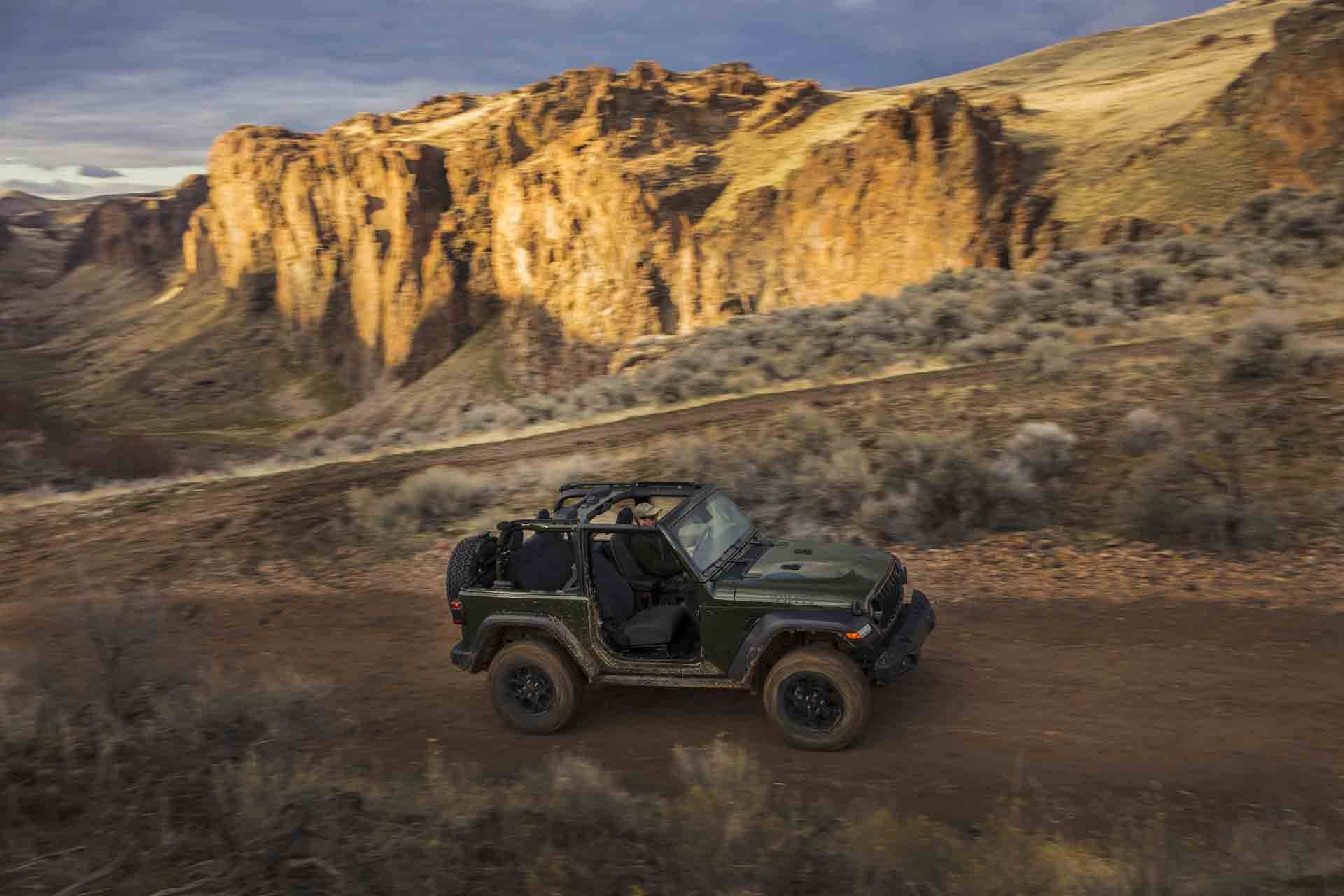 Jeep Wrangler JL Official: 2024 Jeep Wrangler Facelift Refresh Gets Major Updates & Upgrades! 2024-jeep-wrangler_100880670_h