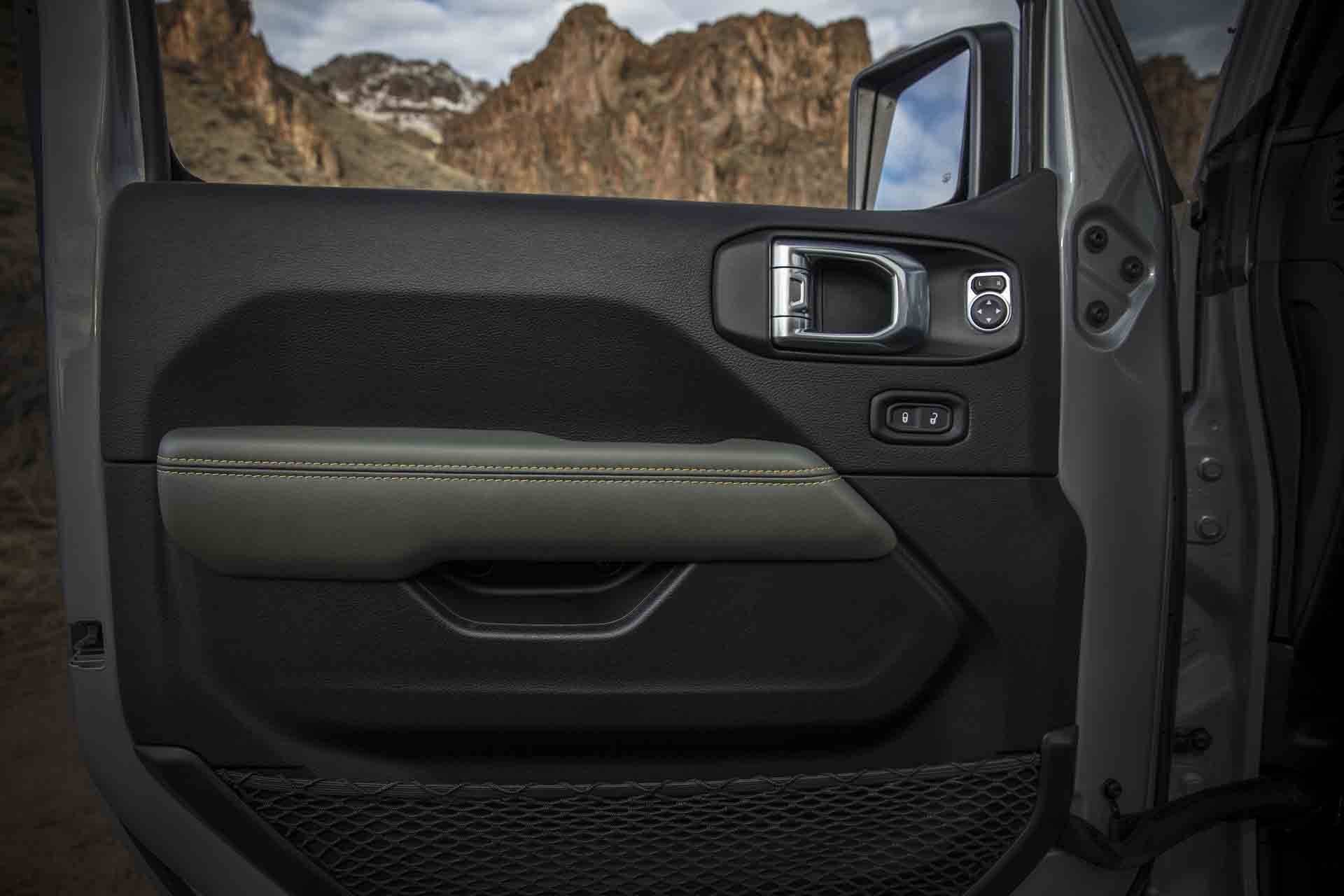 Jeep Wrangler JL Official: 2024 Jeep Wrangler Facelift Refresh Gets Major Updates & Upgrades! 2024-jeep-wrangler_100880643_h