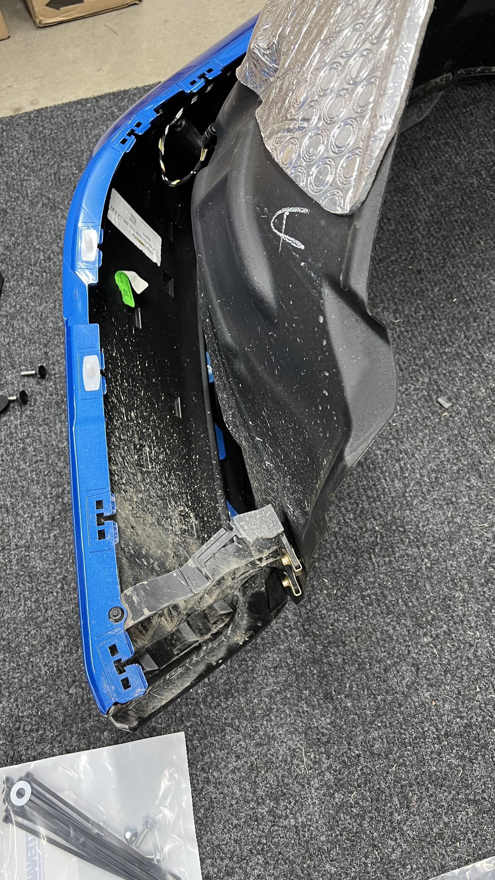 Jeep Wrangler JL Broken Fender Flare Part D762C99E-1B6F-4162-A7FF-77CDBAFB7B1E