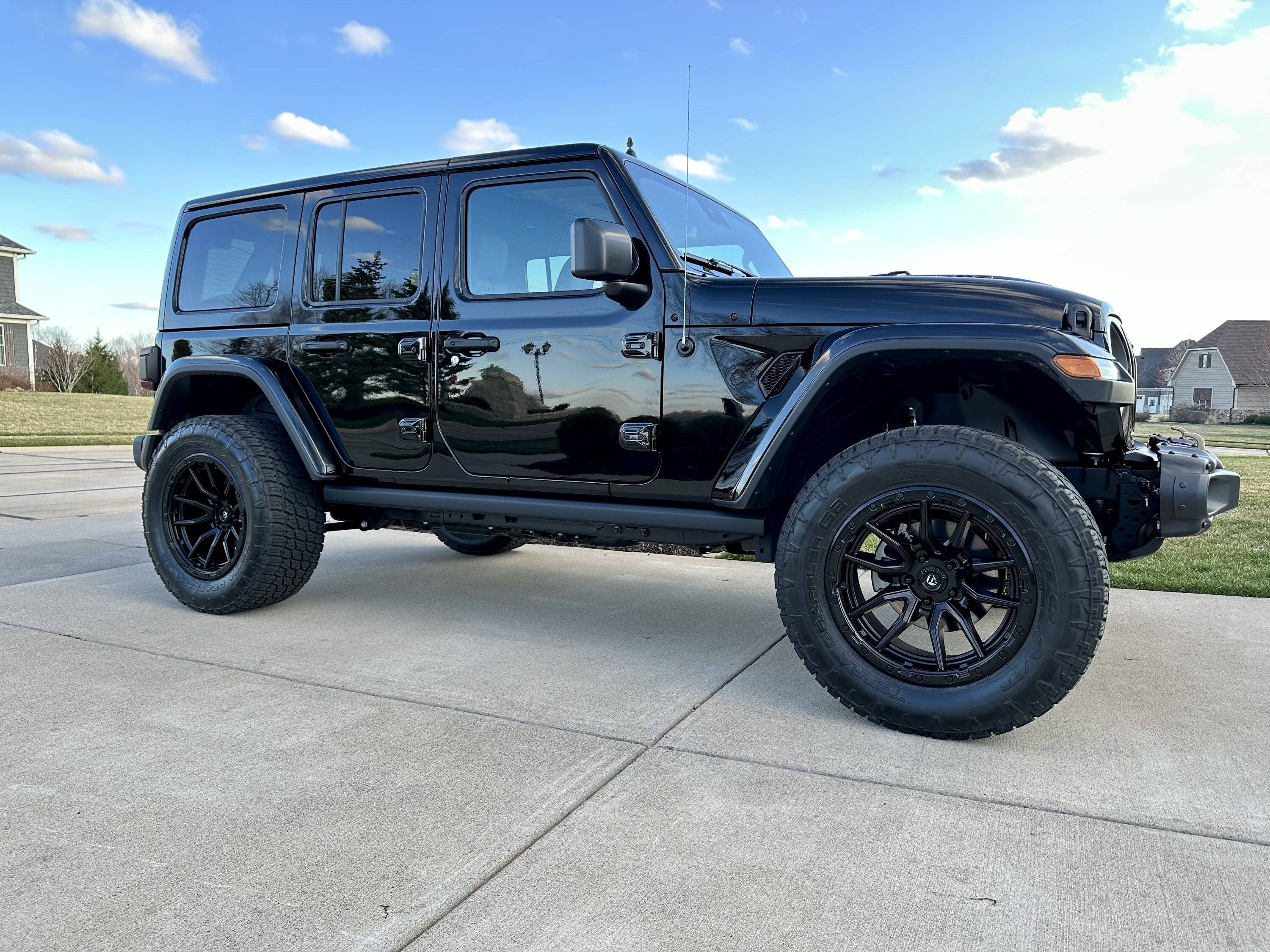 Jeep Wrangler JL New here! Thoughts? 76FA3E8B-C911-49C7-8CCD-3781243BF1E5