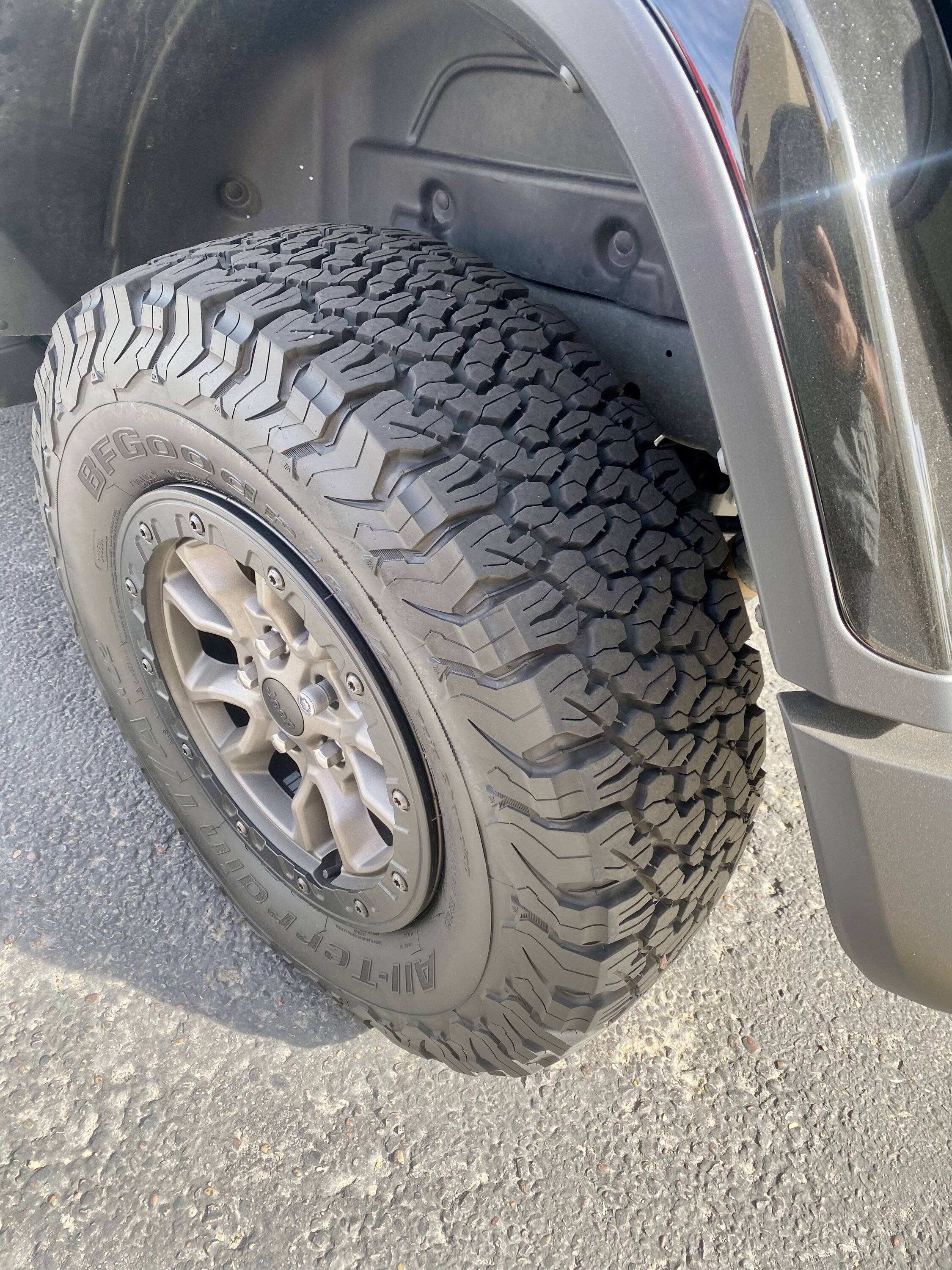 Jeep Wrangler JL TIRES FOR SALE 05B59837-B2ED-4D51-95FC-1A8C79DF67C9
