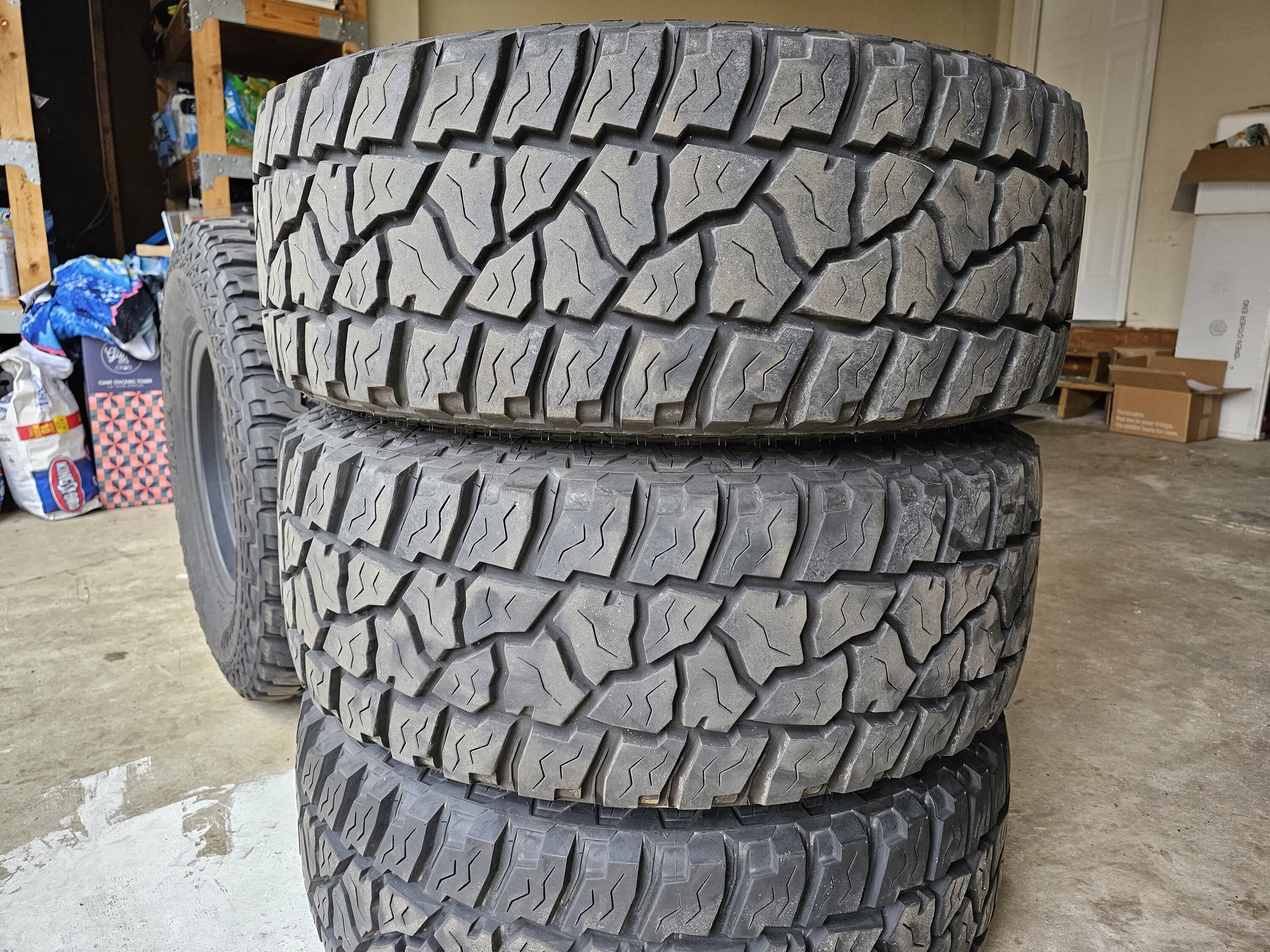 Jeep Wrangler JL (5) Method 701 Wheels on 35"s 20230408_155321